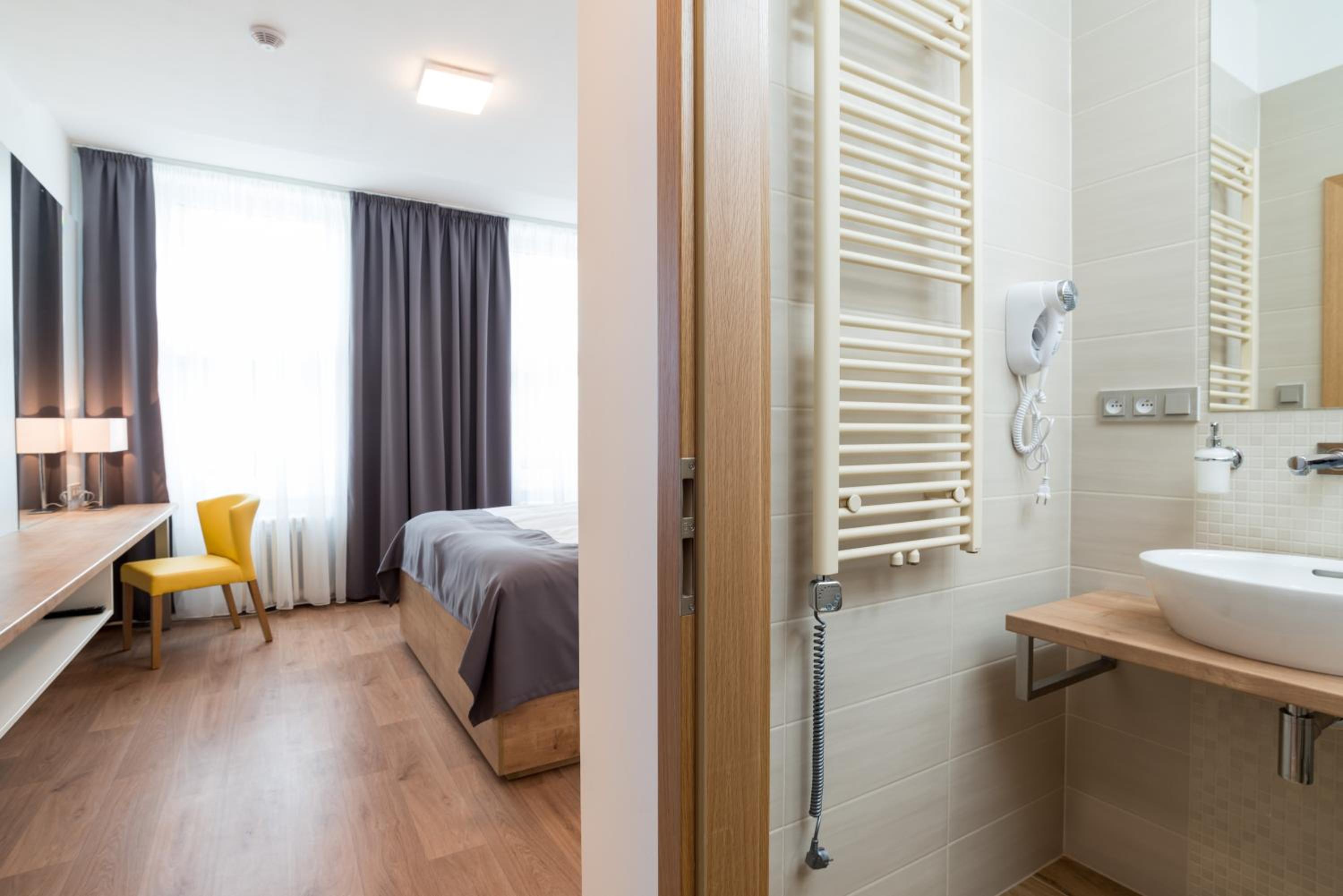 Superior Double or Twin Room photo 2