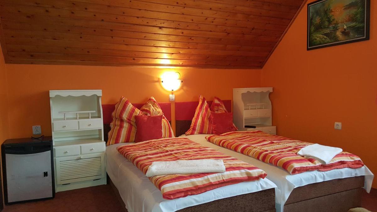 Standard Double or Twin Room photo 2