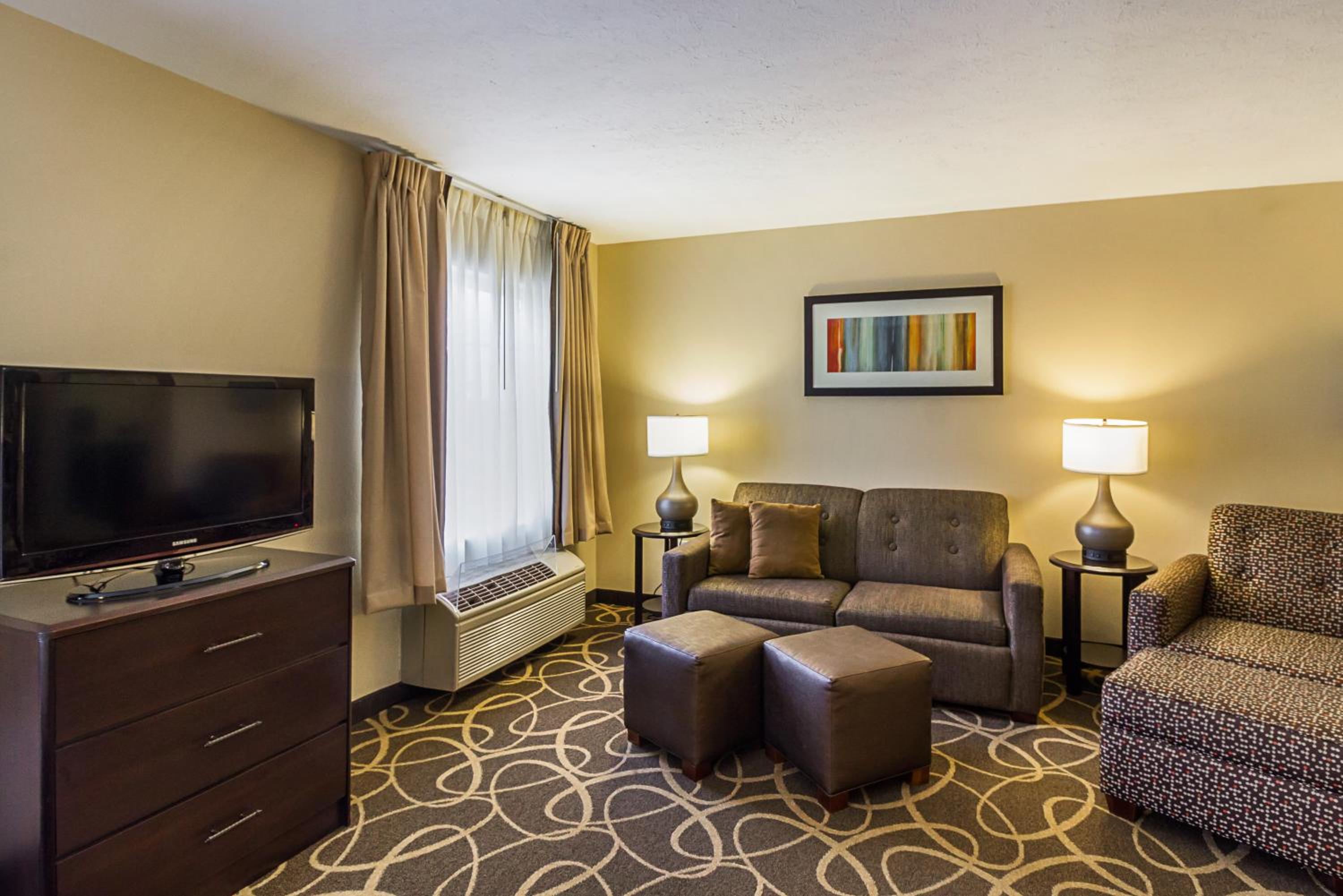 Suite with Two Queen Beds - Accessible/Non-Smoking - Photo 1