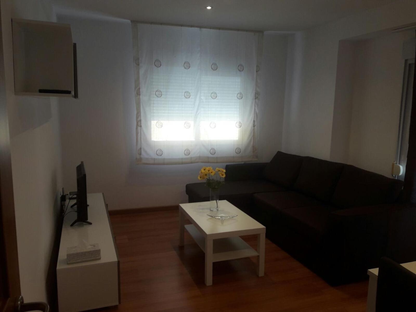Three-Bedroom Apartment - Photo 27