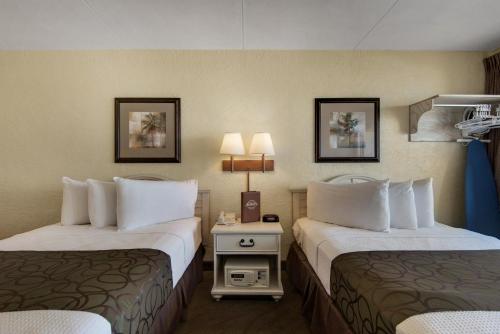 Room with 2 Double Beds, Efficiency Room, Ocean View, Non-Smoking photo 1