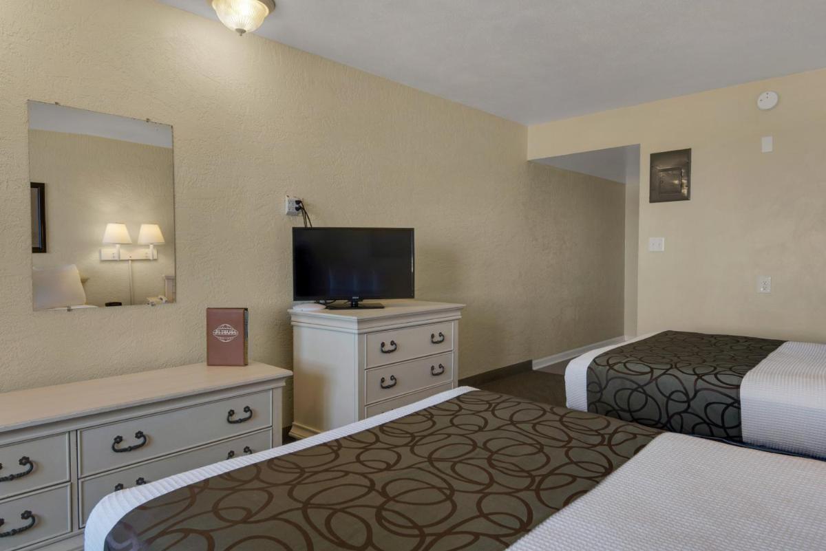 Room with 2 Double Beds, Beach View, Non-Smoking photo 3