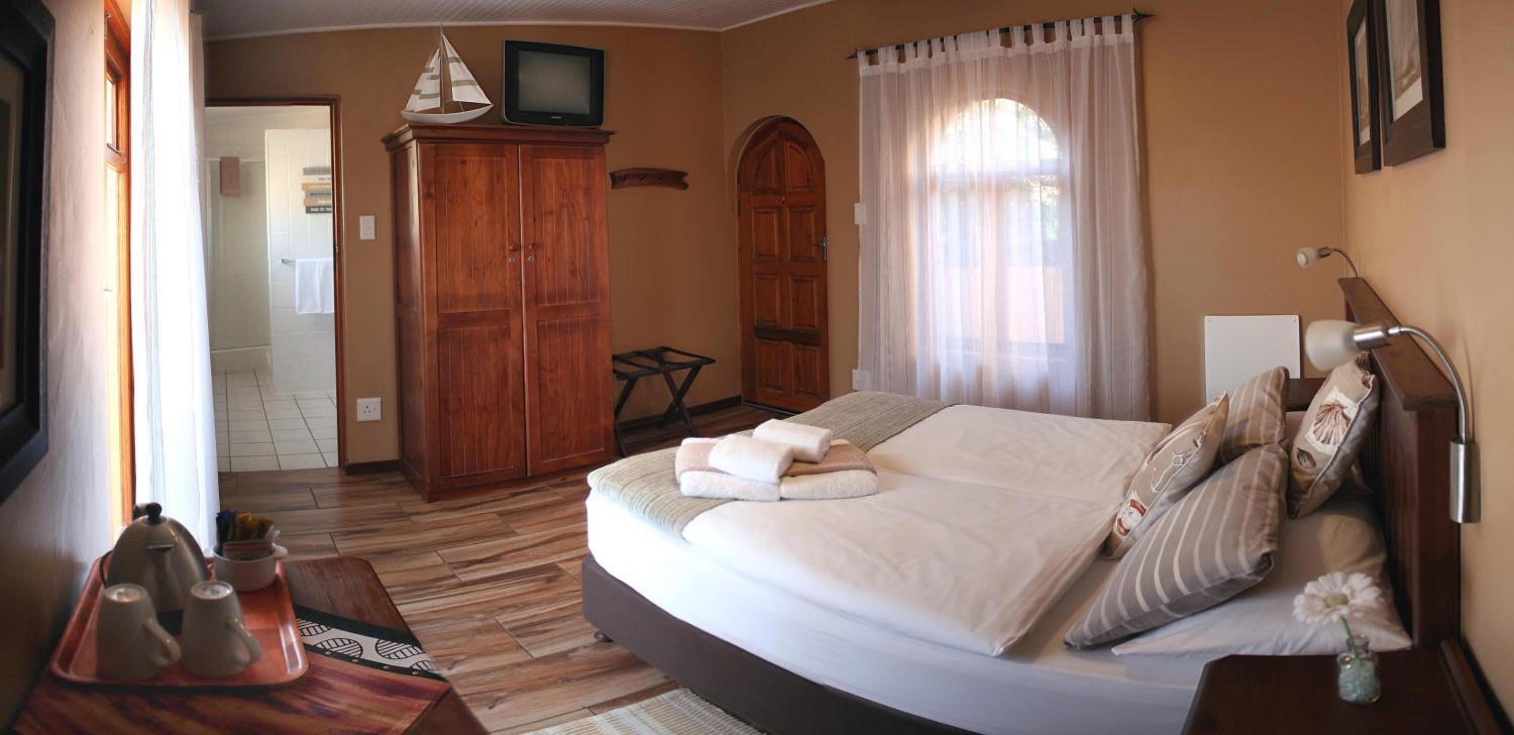 Double Room with Patio photo 2
