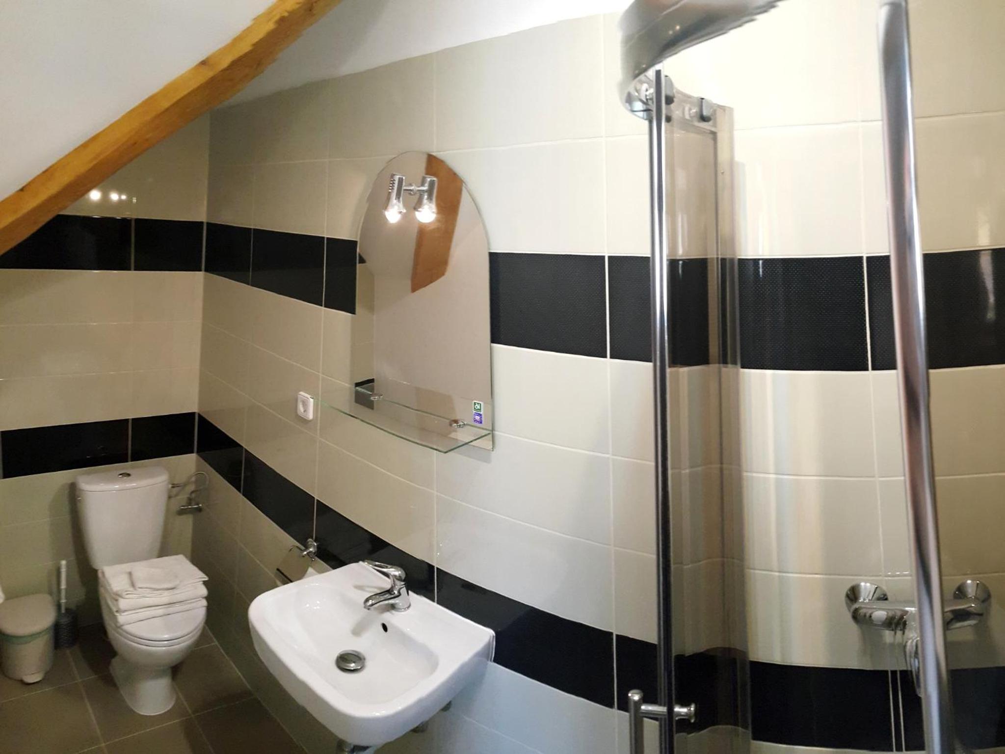 Double or Twin Room - Photo 4