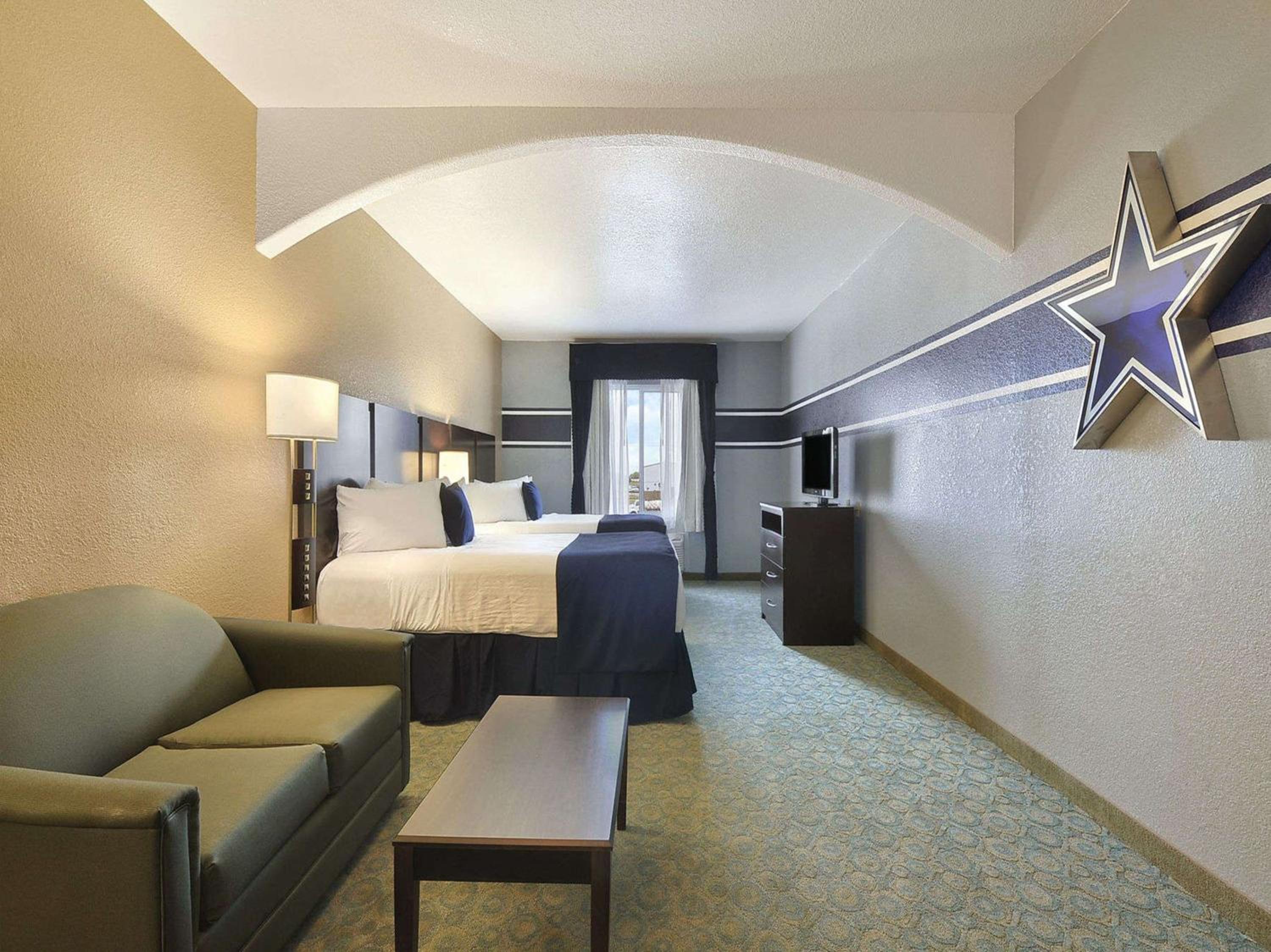 Two-Bedroom, Suite - Non-Smoking - Photo 1