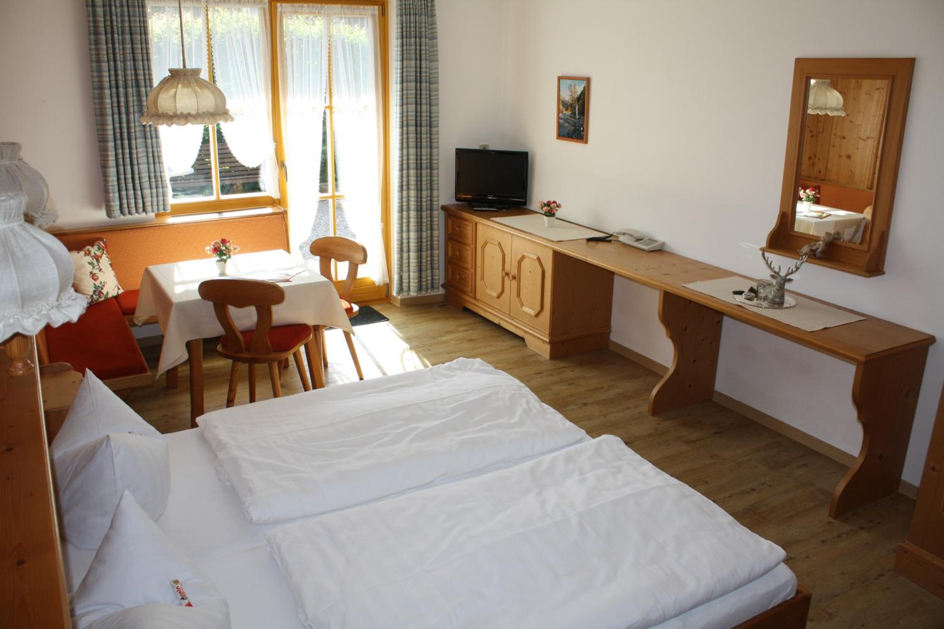 1-Room Apartment No. 4 photo 1