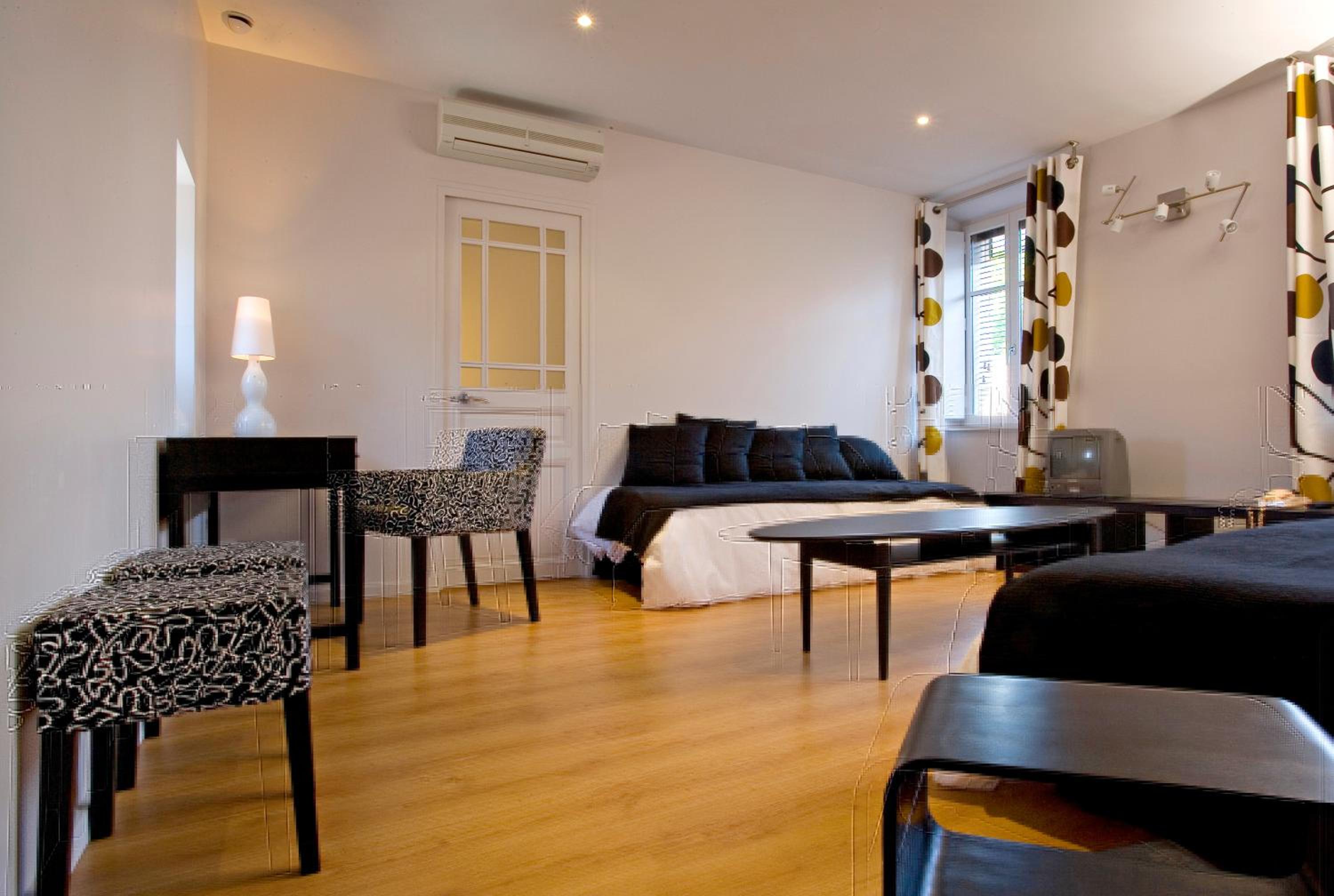 Big Suite - Photo 2