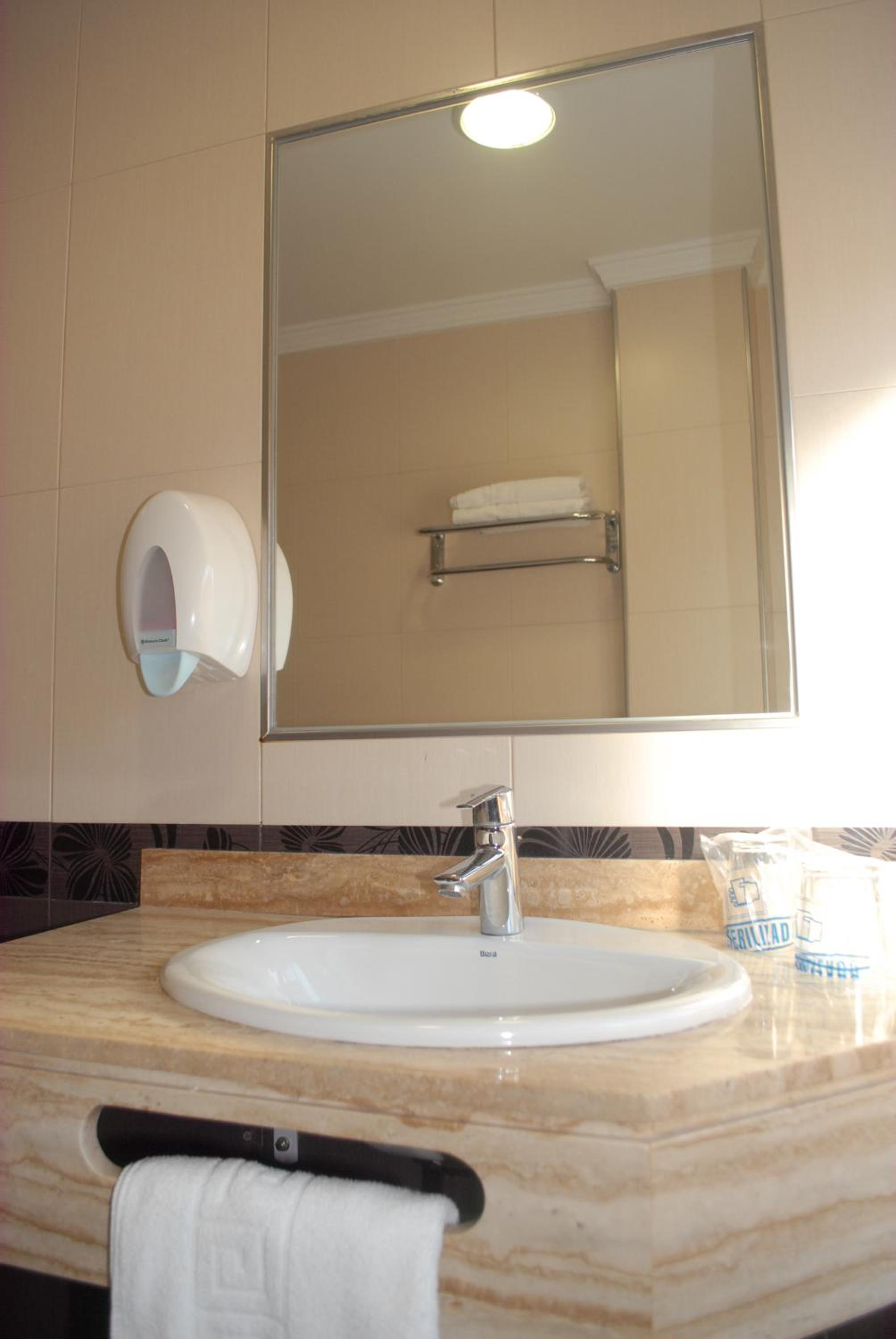 Triple Room - Photo 5