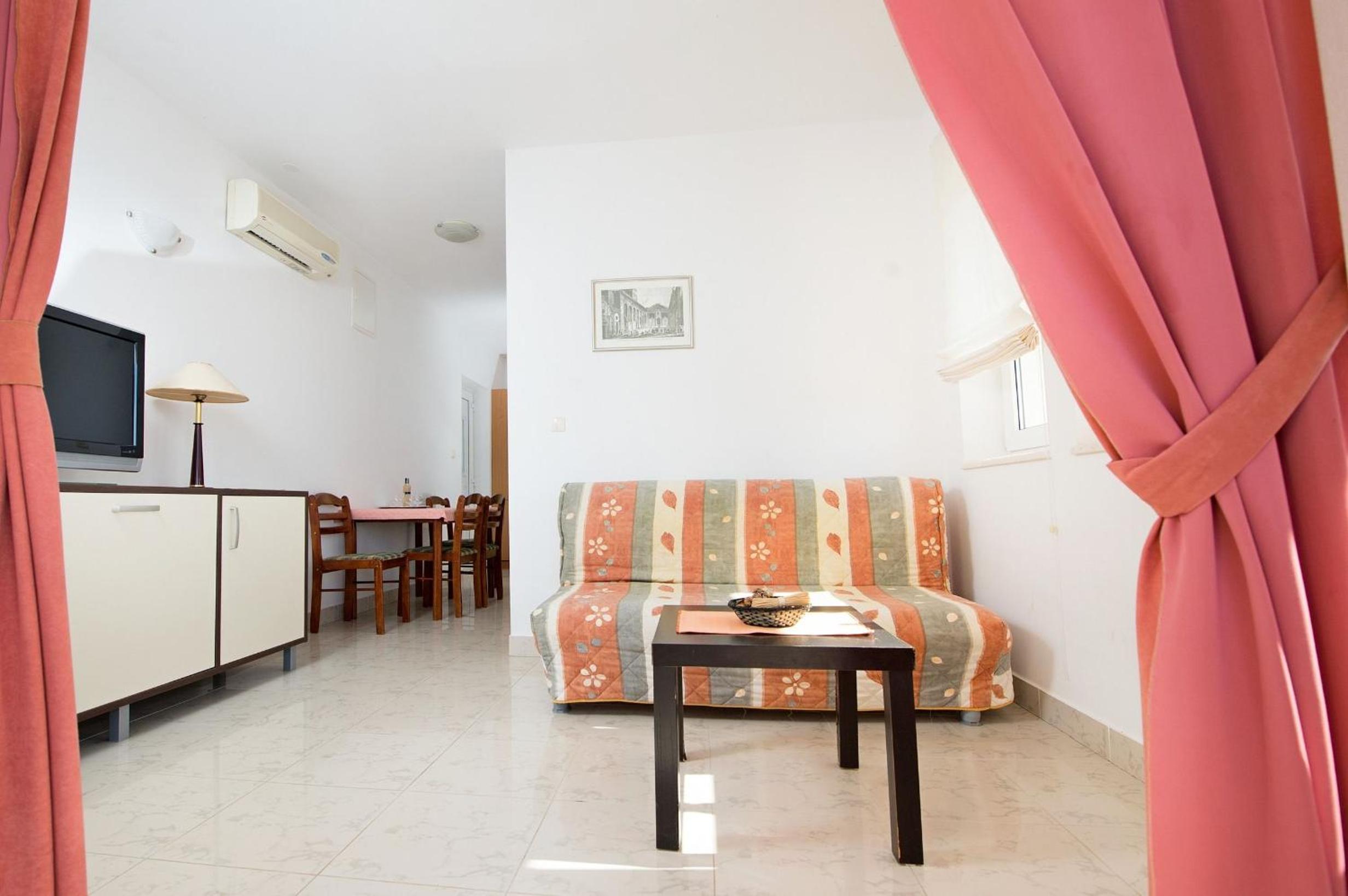 One-Bedroom Apartment with Balcony