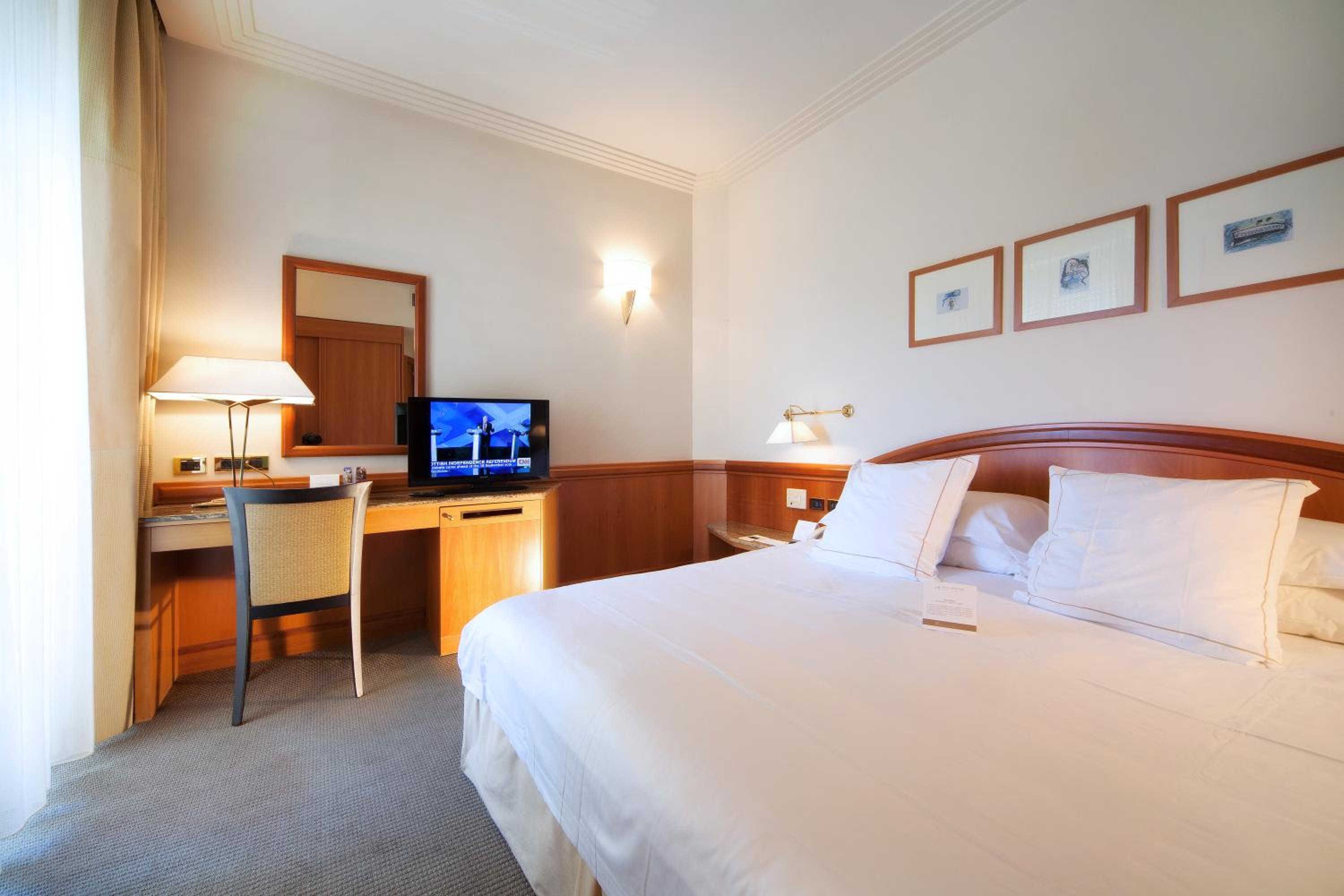 Superior Double Room - Photo 1