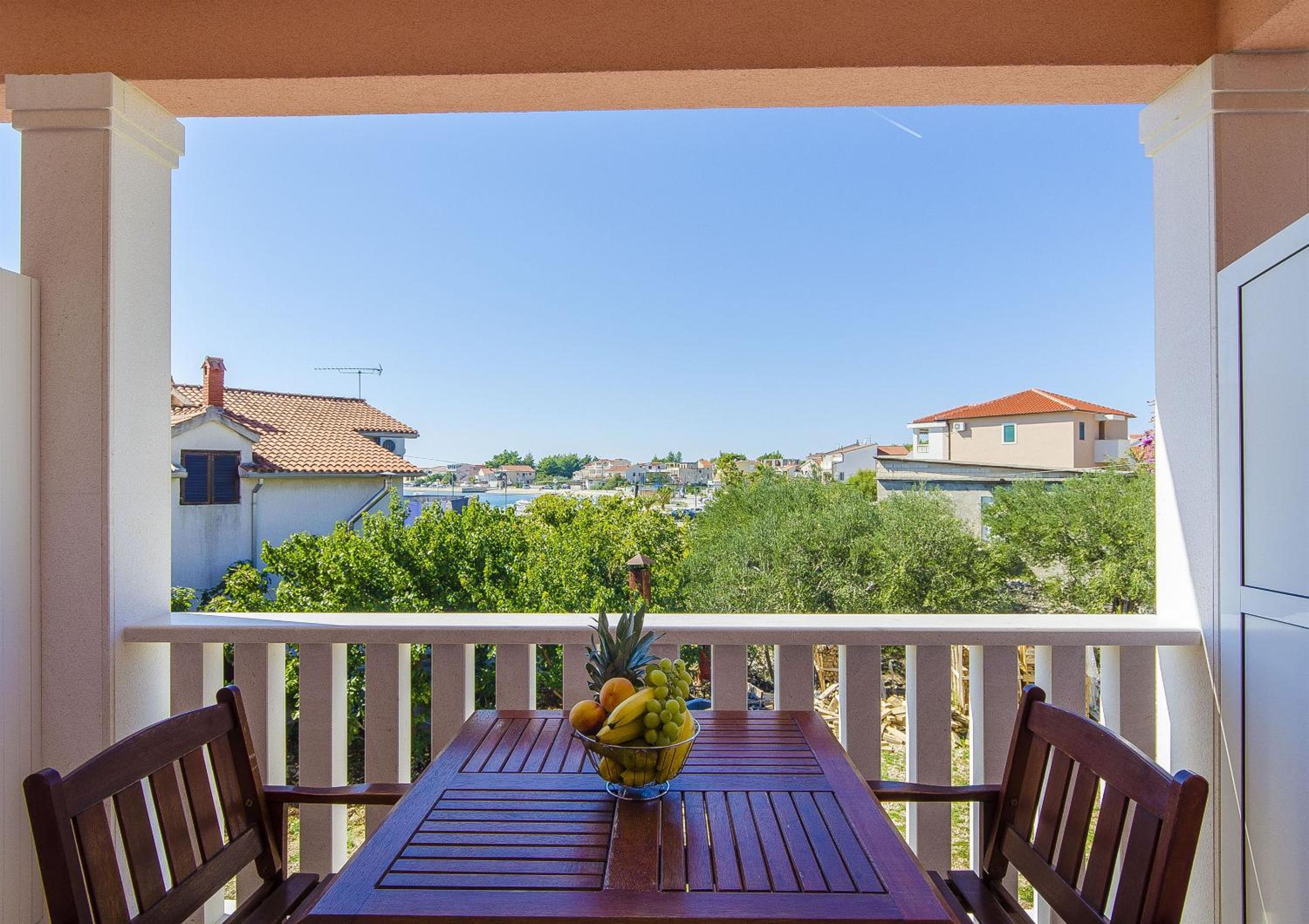 One-Bedroom Apartment with Sea View photo 2