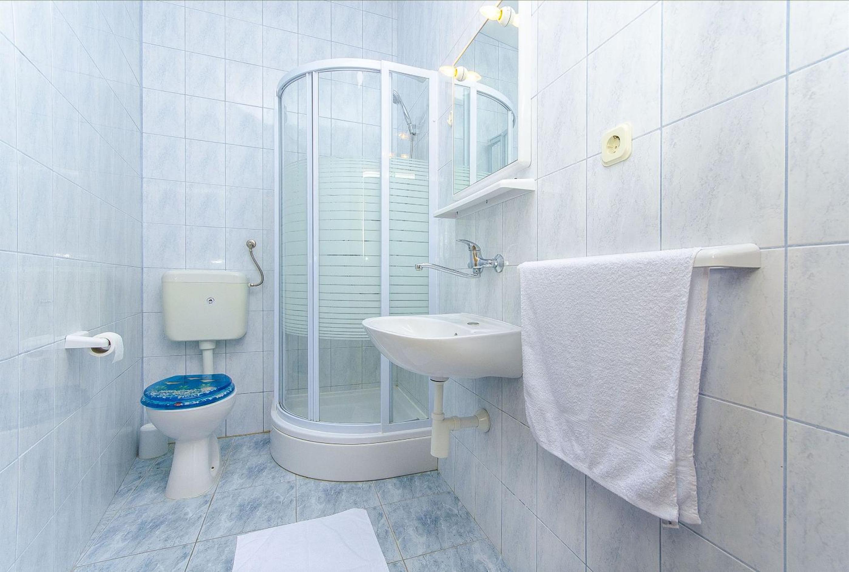One-Bedroom Apartment with Balcony photo 3
