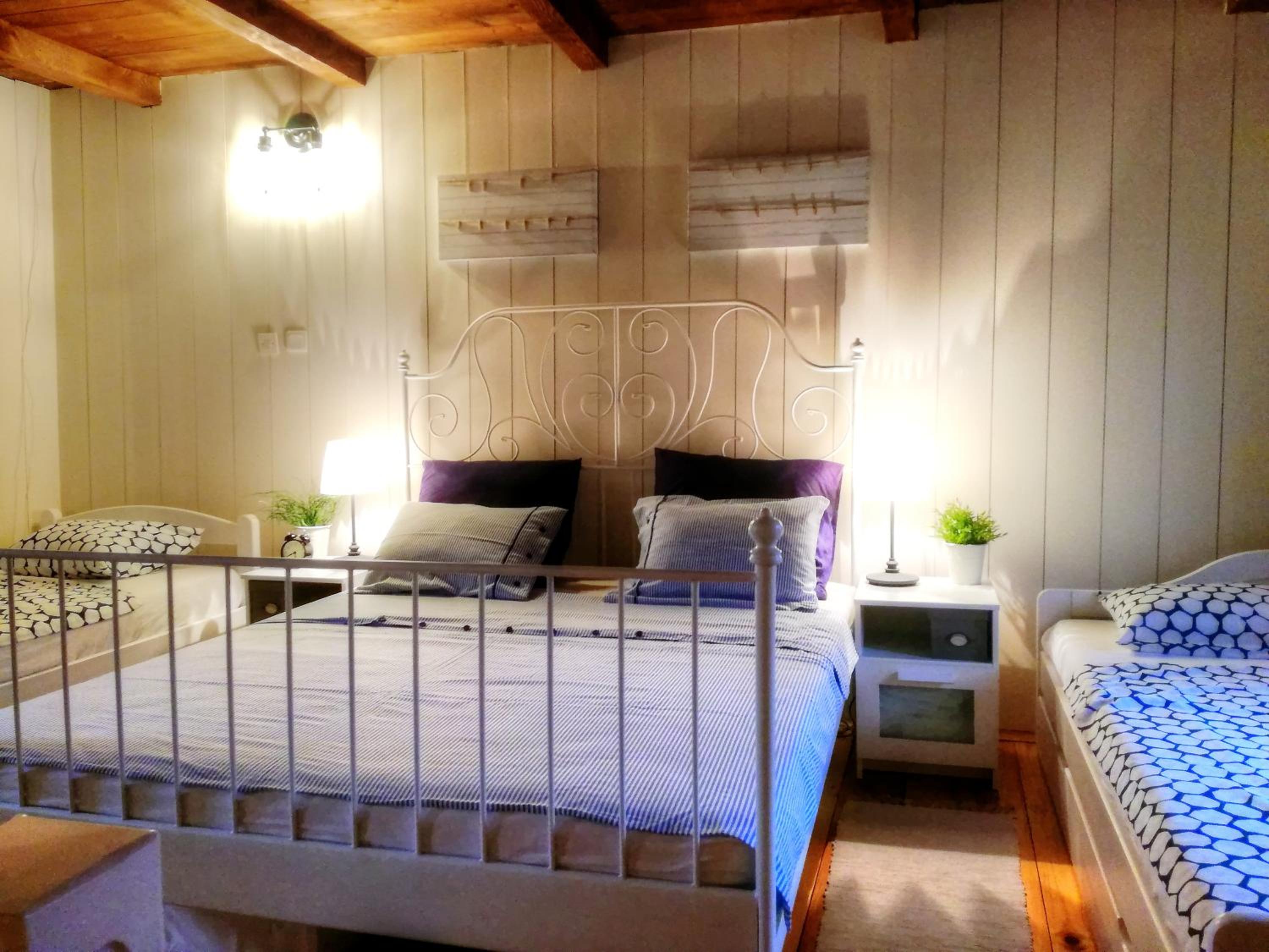 One-Bedroom House photo 1