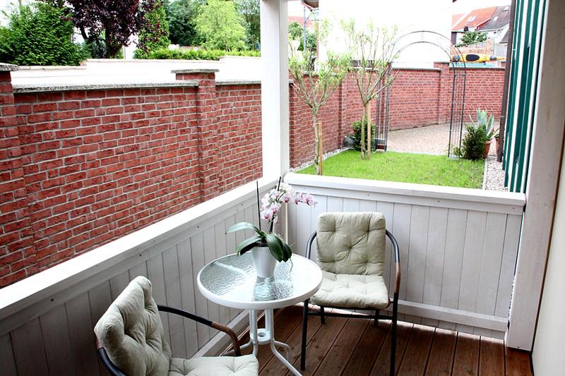 Double Room with Balcony - Photo 8