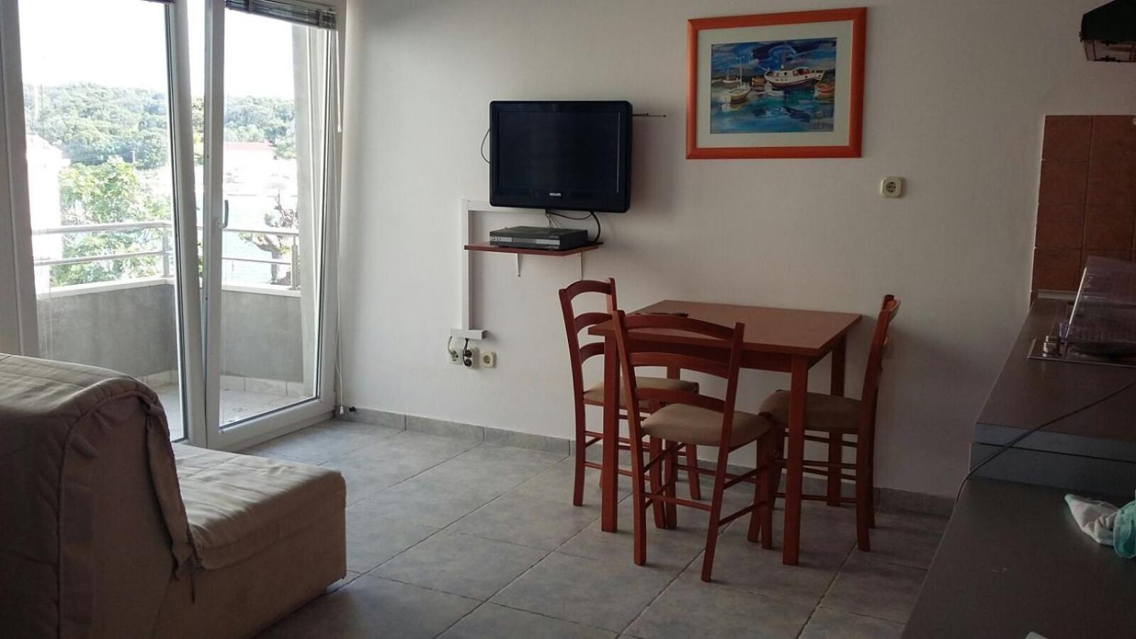 One-Bedroom Apartment with Sea View