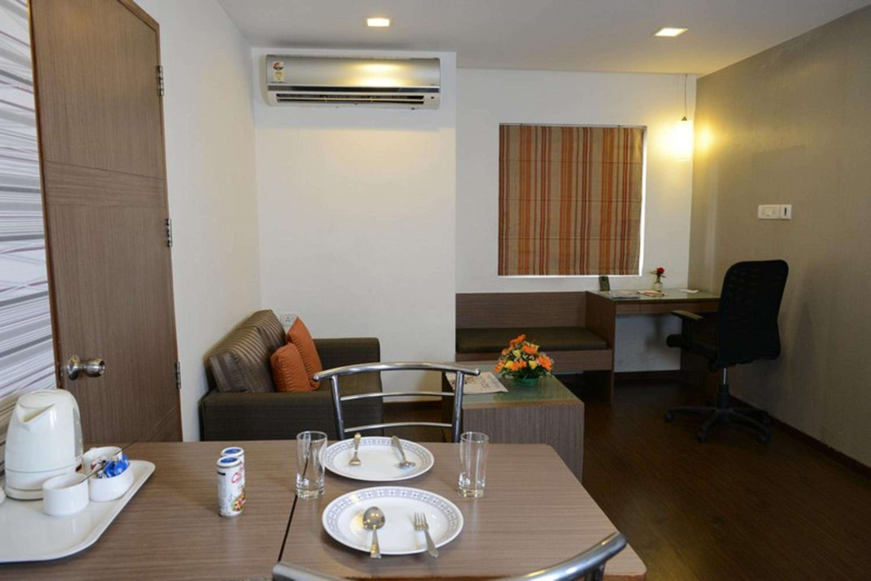 Studio Apartment photo 3