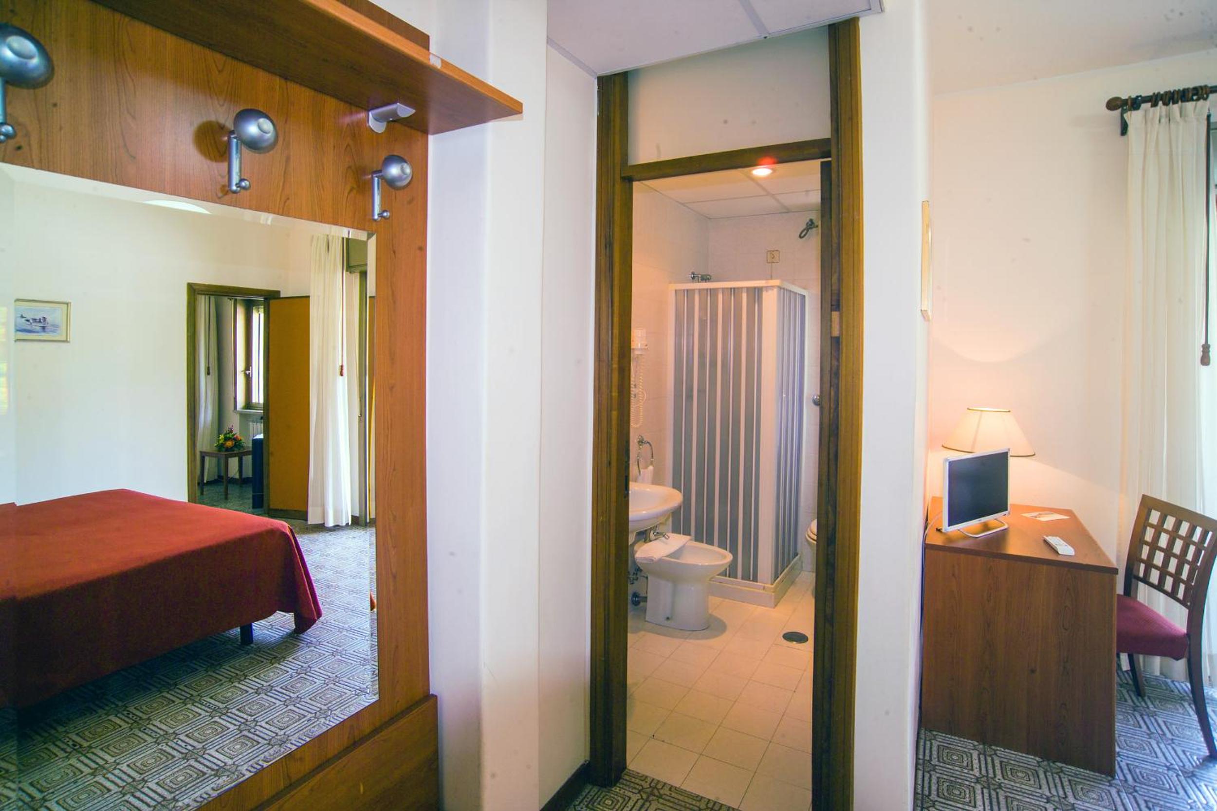 Standard Triple Room photo 3