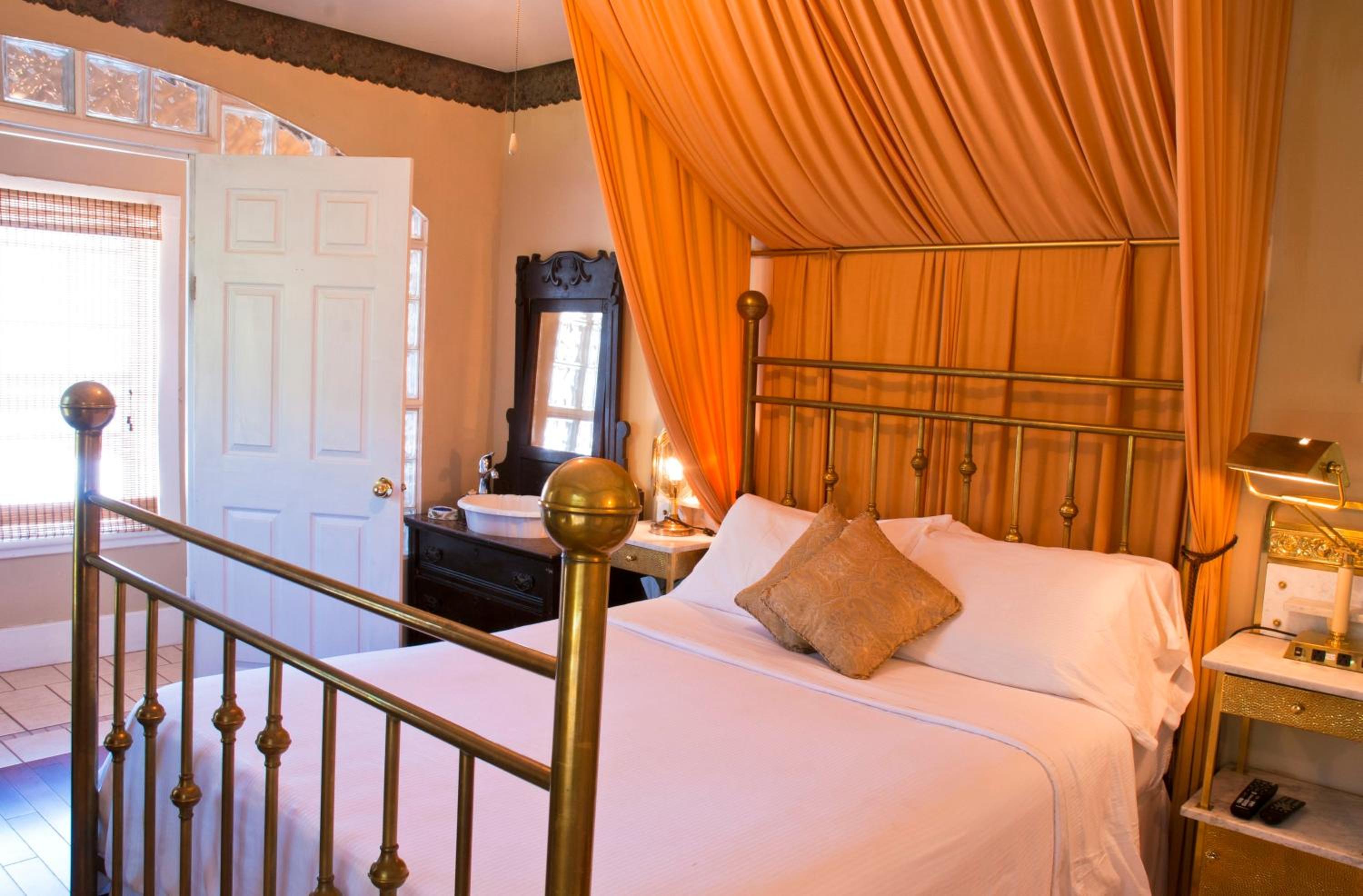 Queen Suite