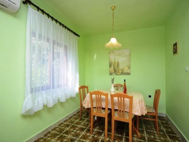 Two-Bedroom Apartment photo 2