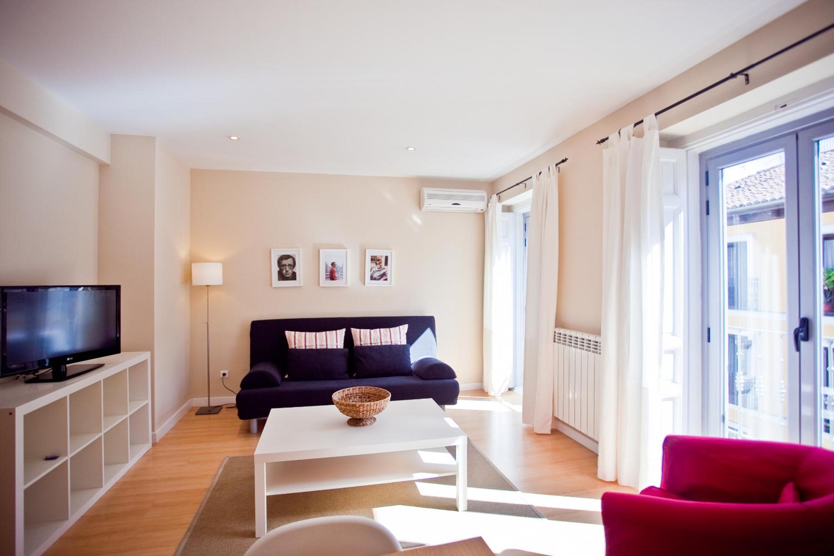 One-Bedroom Apartment photo 3