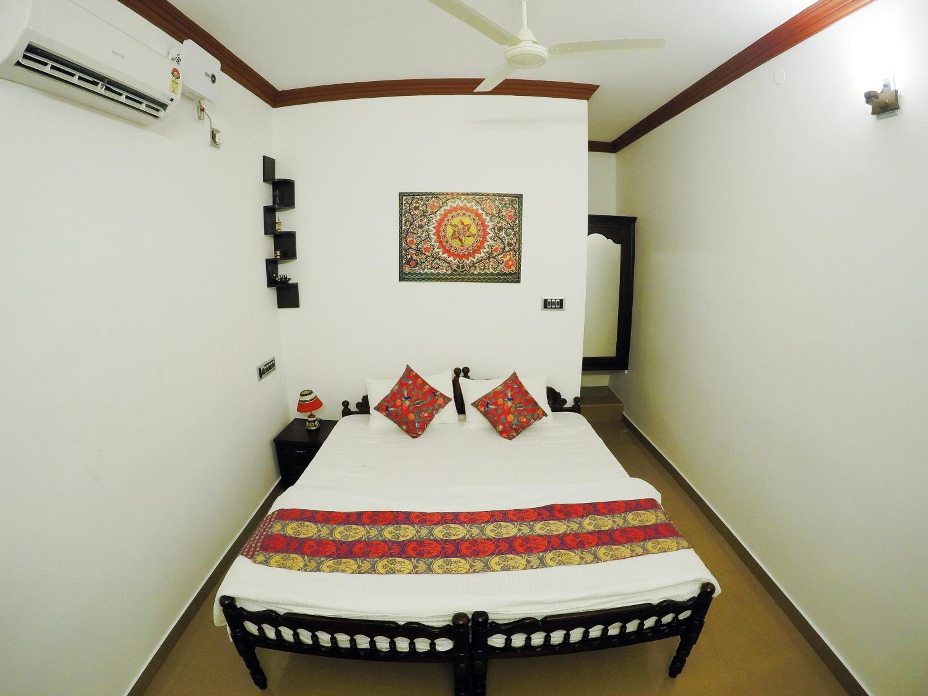 Standard Double or Twin Room - Photo 4