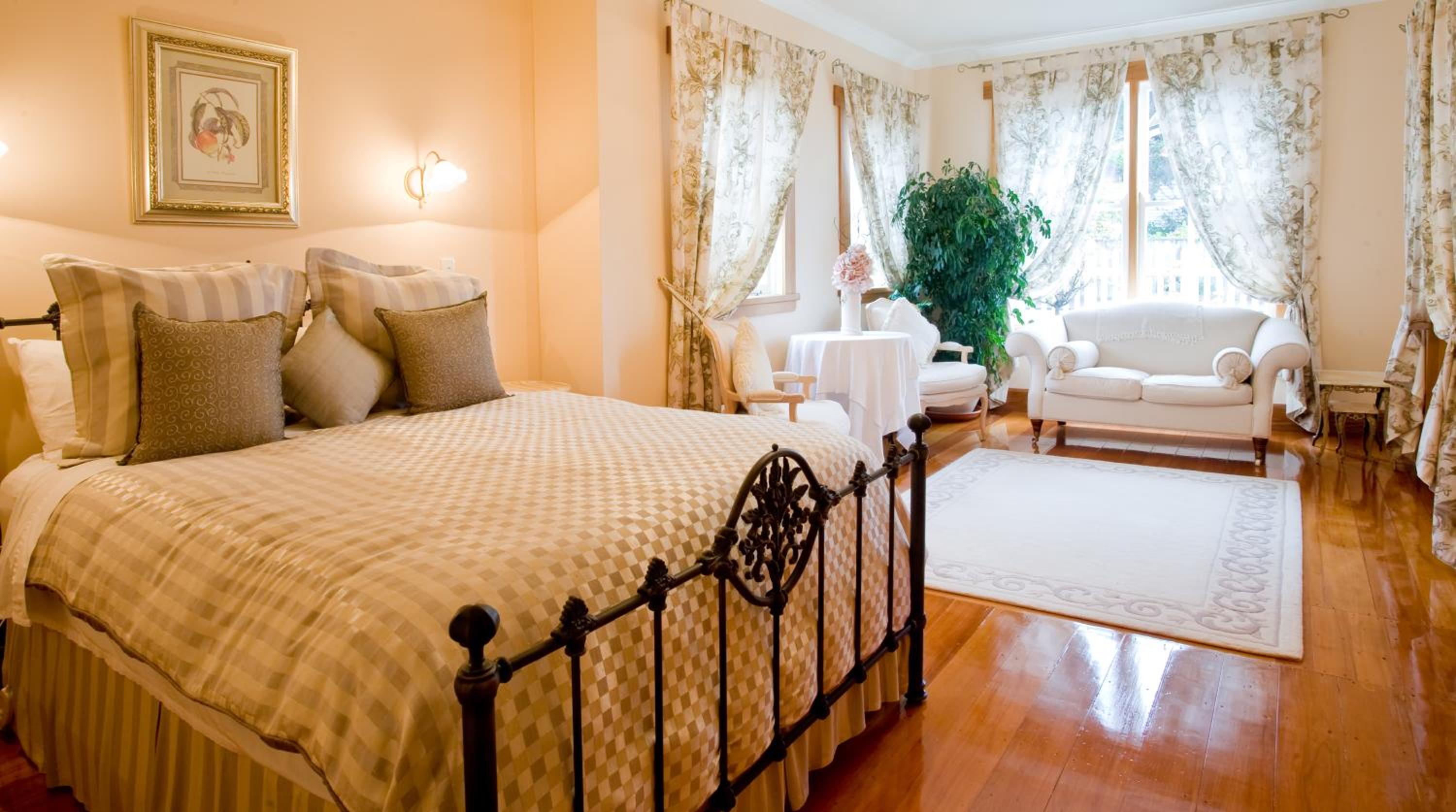 Alexandra King Suite photo 2