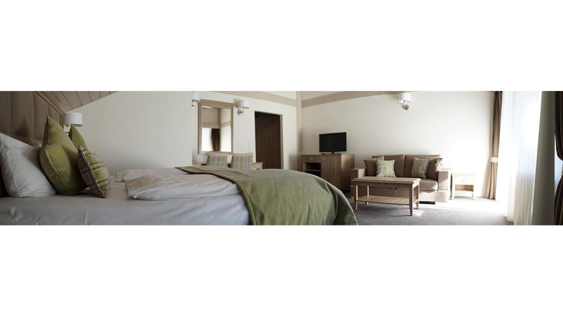 Superior Suite with Mountain View - Photo 17