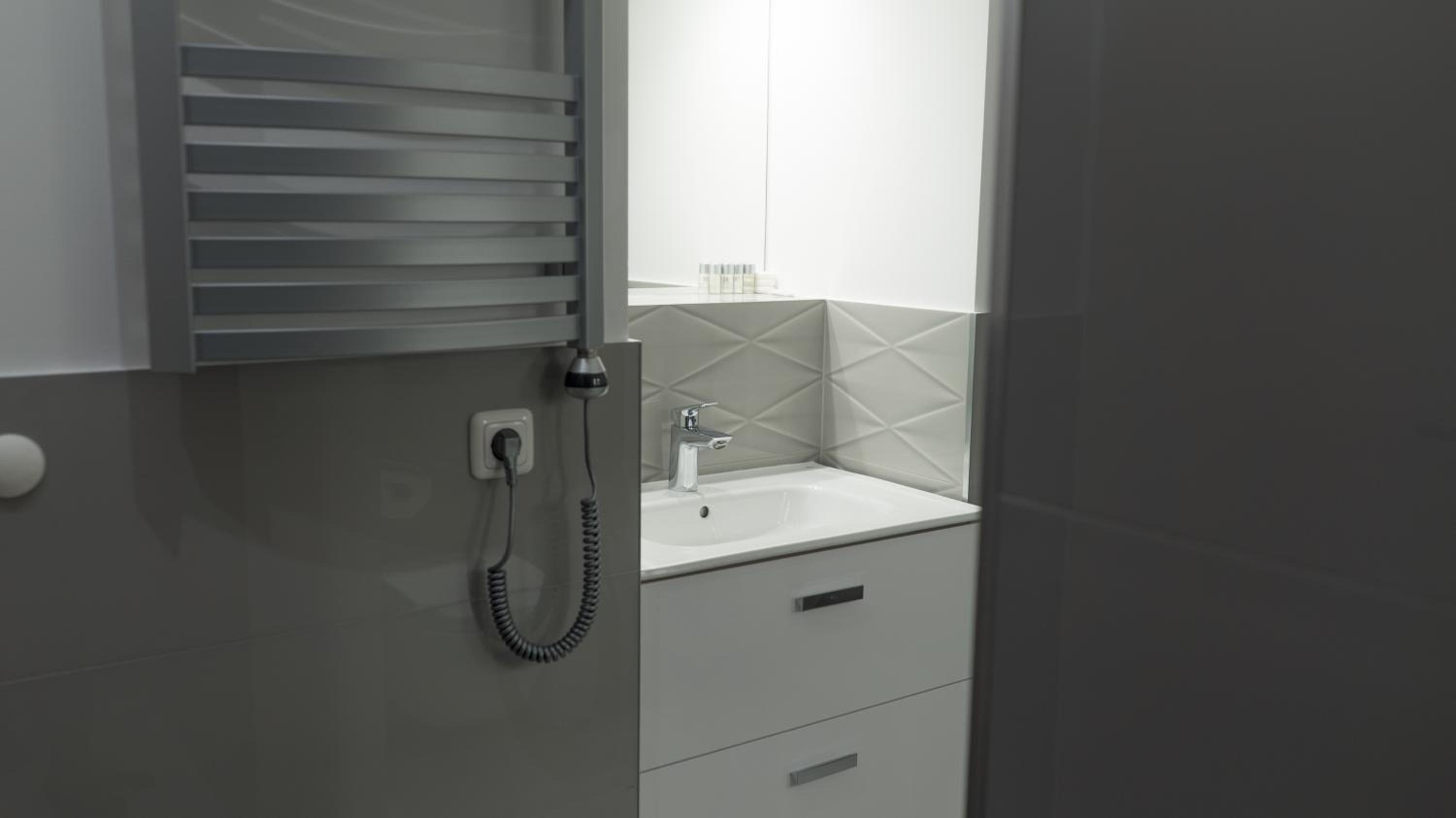 Superior Suite with Mountain View - Photo 14