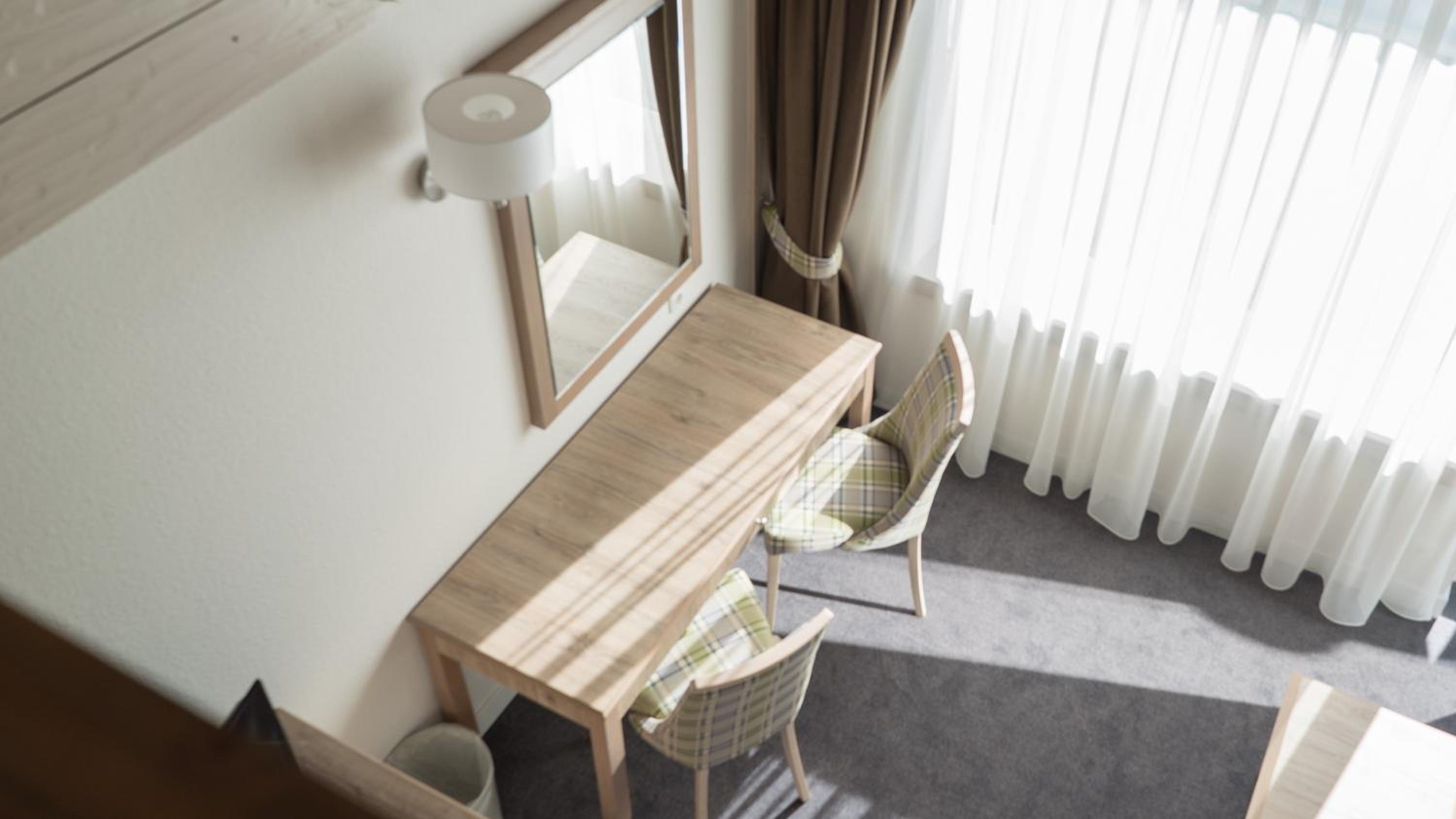 Junior Suite with Mountain View - Photo 3