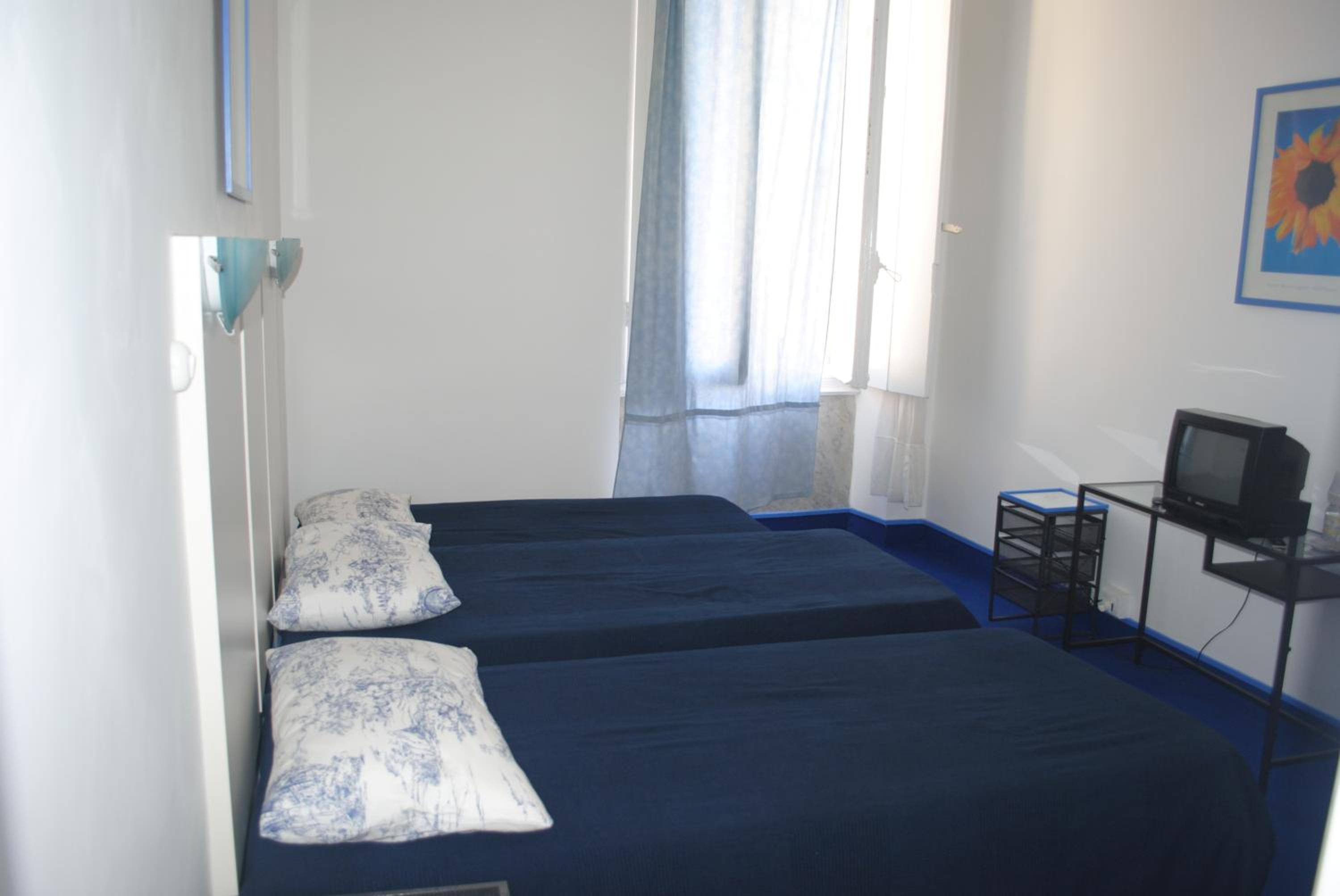 Double or Twin Room with Bathroom photo 3