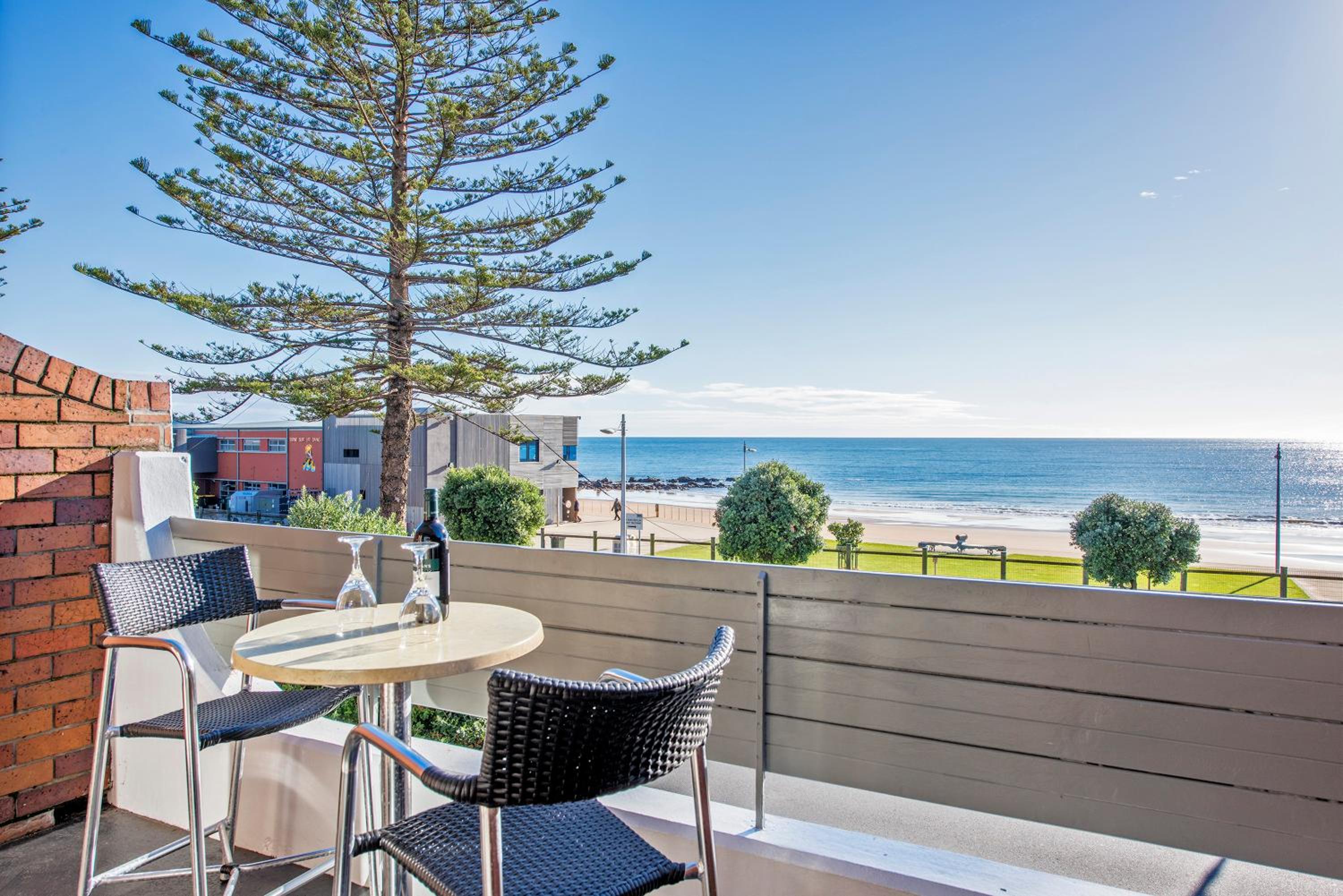 Executive Suite with Sea View and Balcony photo 3