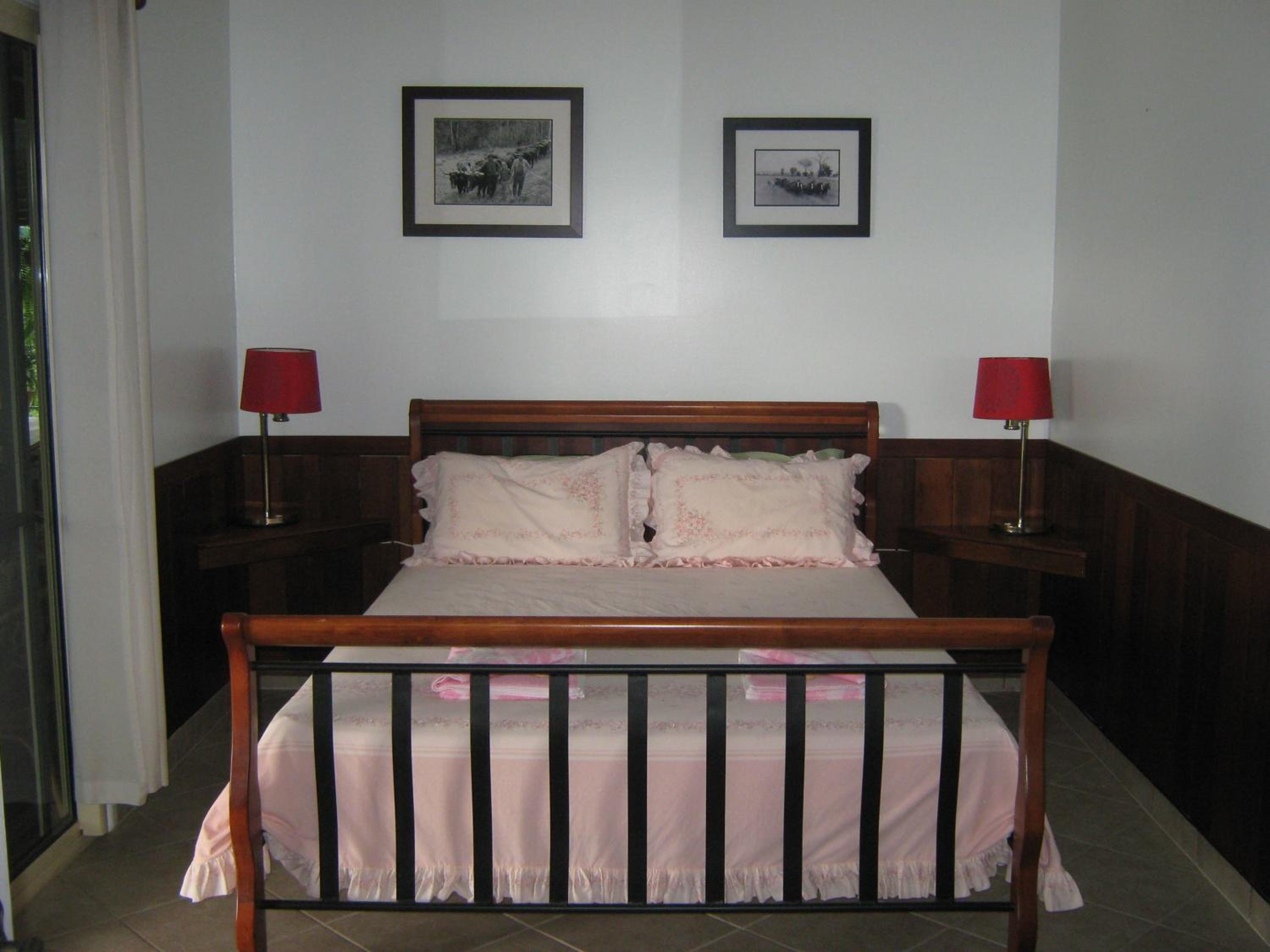 Premium Queen Room with River Views - Photo 2