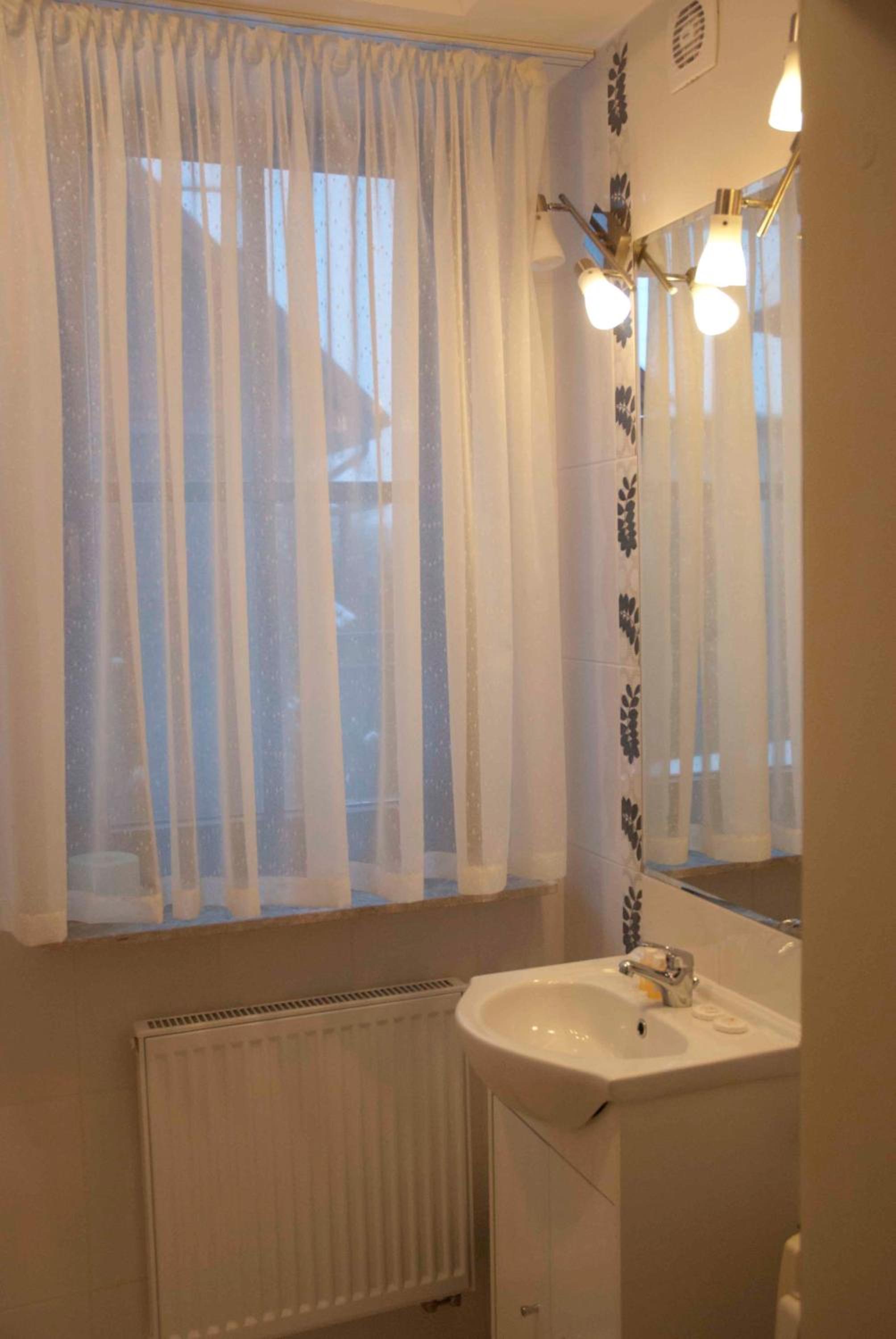 Standard Double or Twin Room - Photo 2
