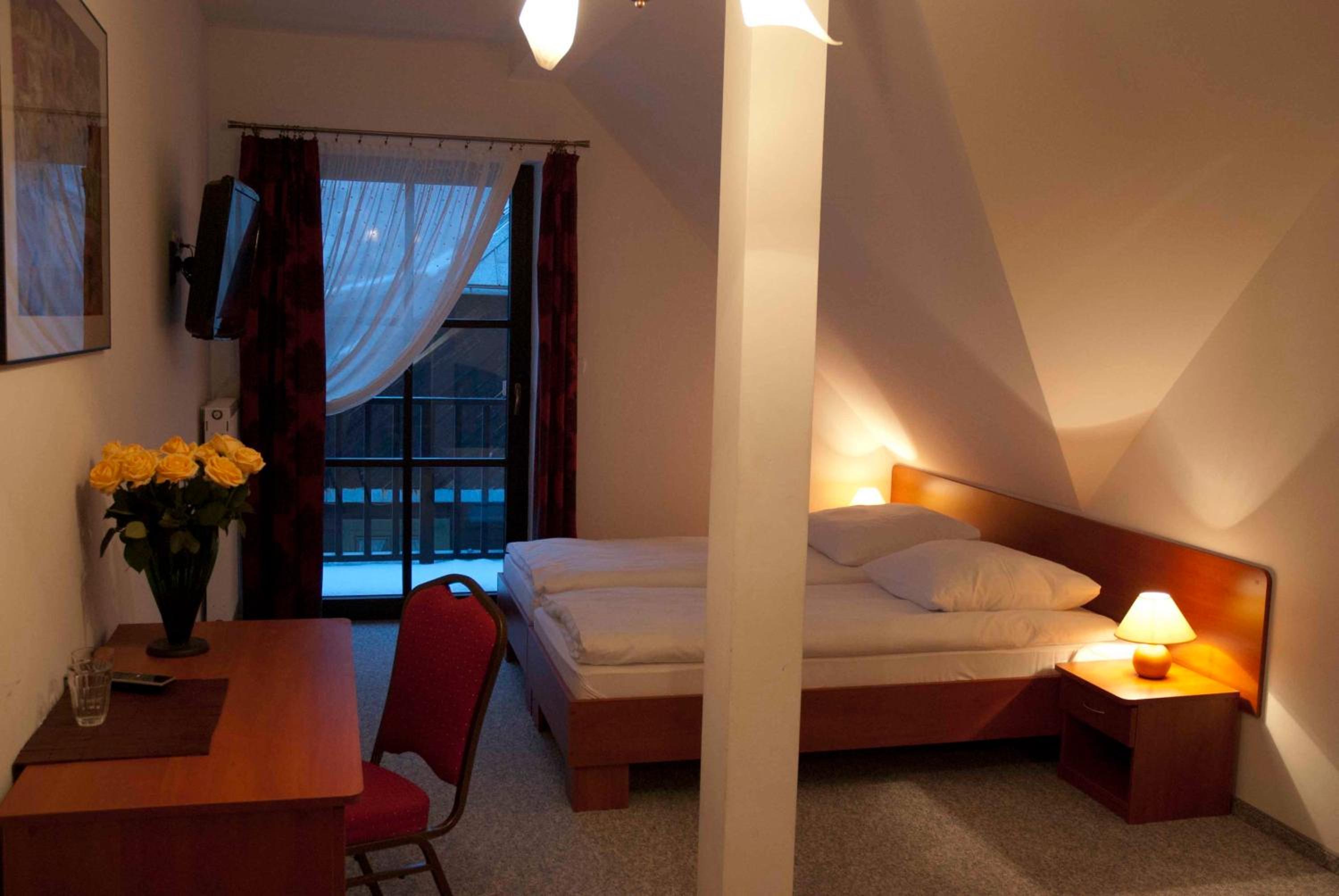 Standard Double or Twin Room - Photo 4