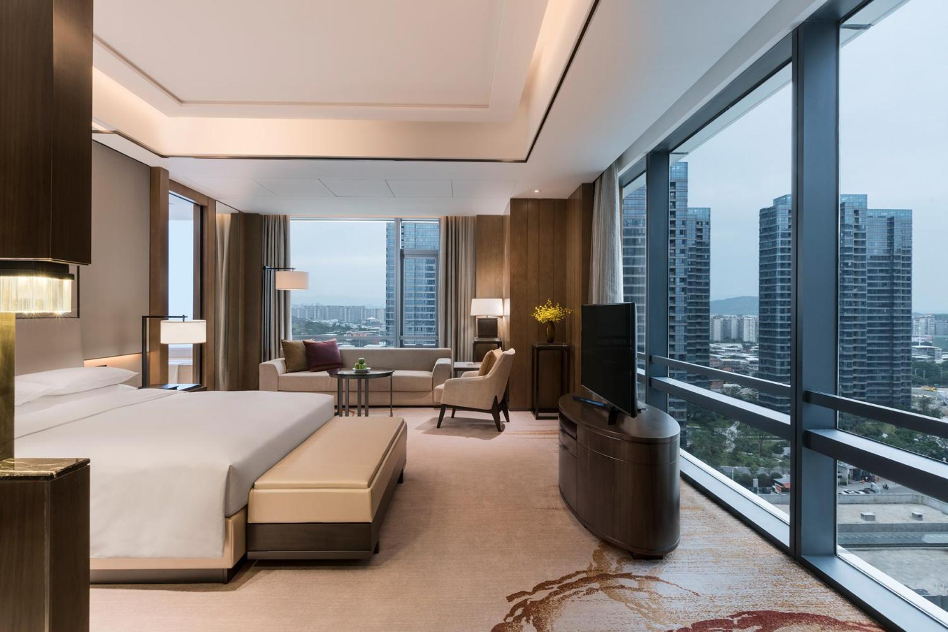 Deluxe King Room - Club Access