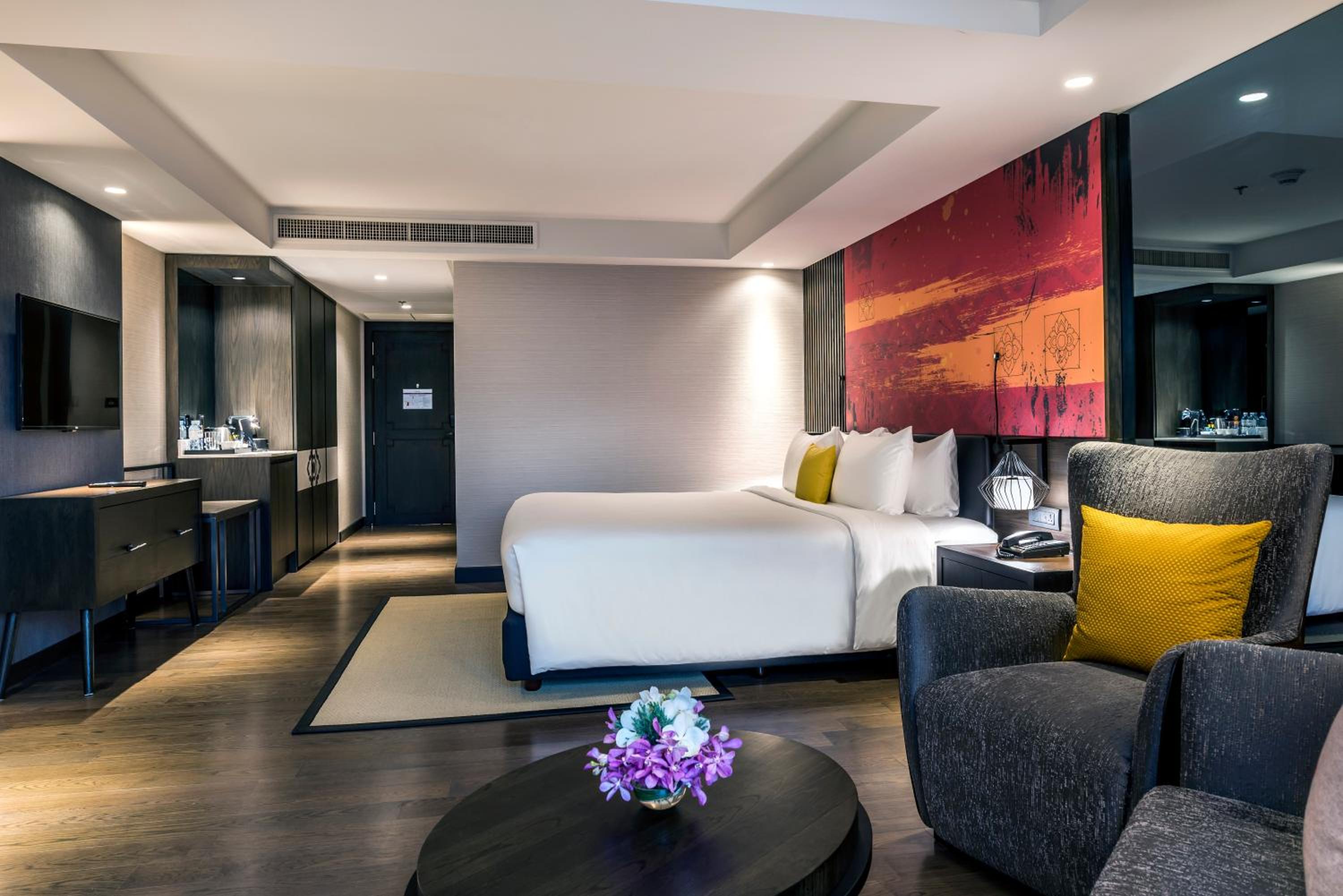 Privilege King Room with Lounge Access photo 3
