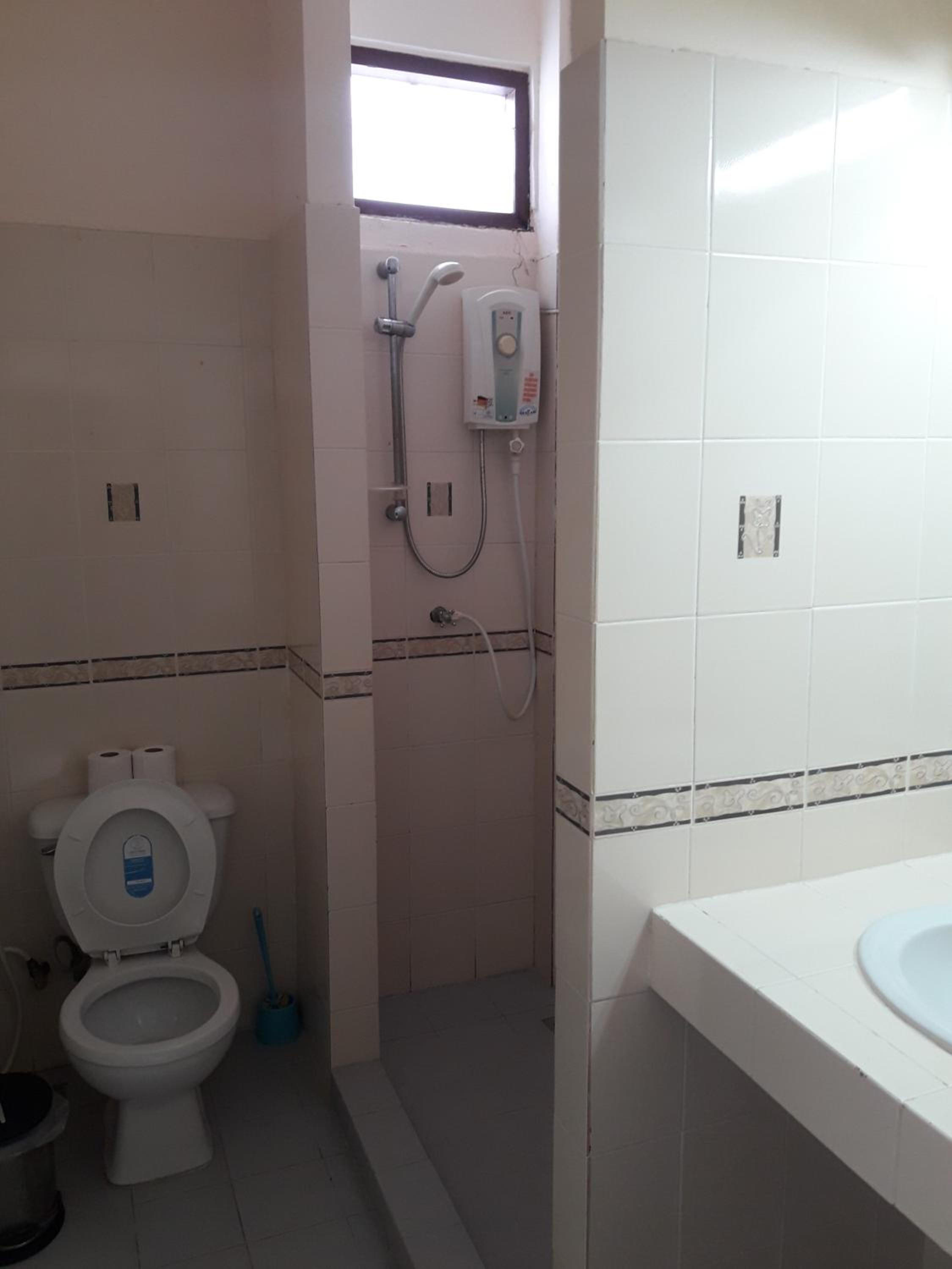 Deluxe Double Room (2 Adults + 1 Child) photo 2