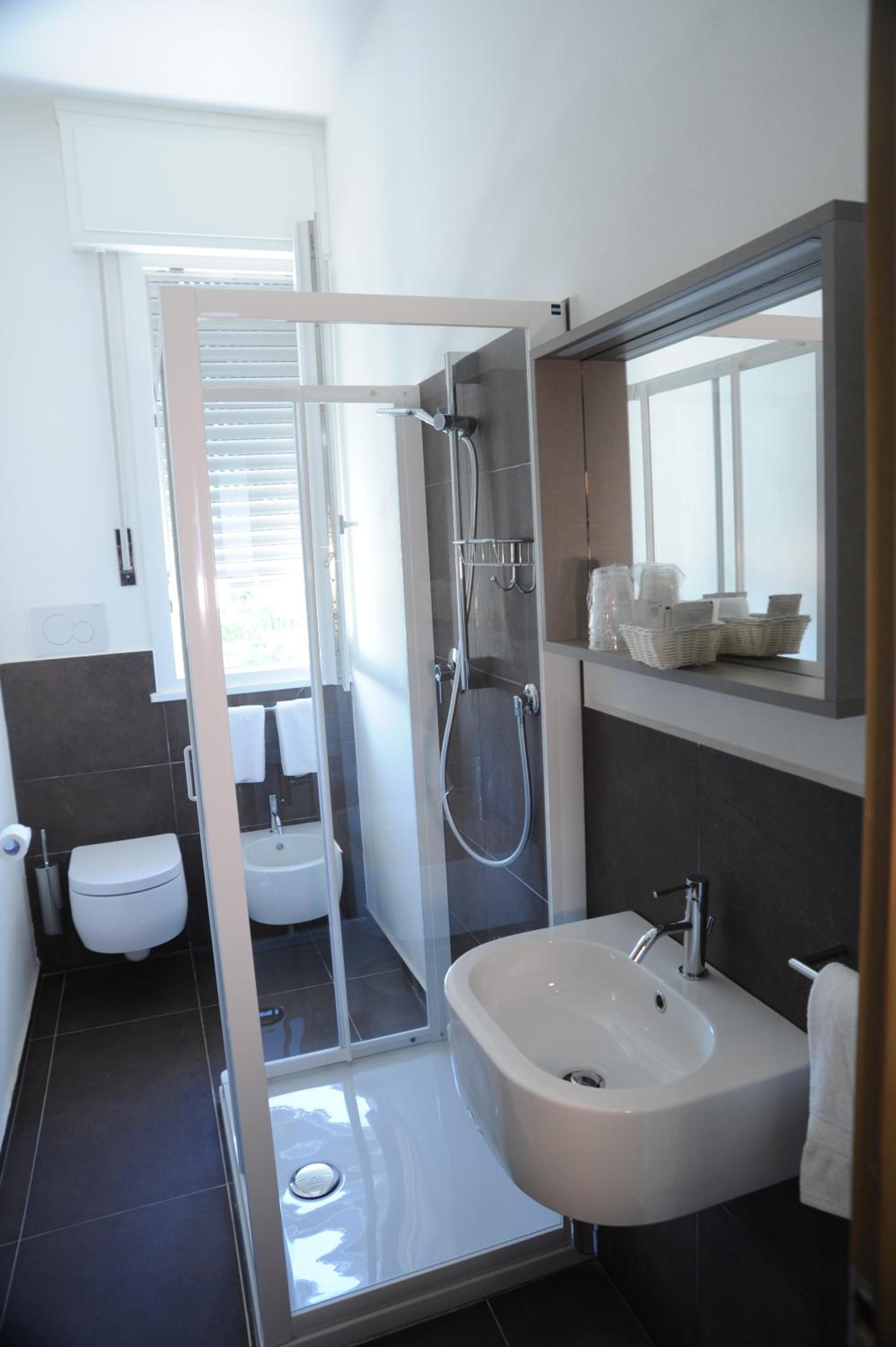 Comfort Double Room - Photo 11
