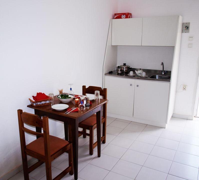 Studio (3 Adults) photo 1