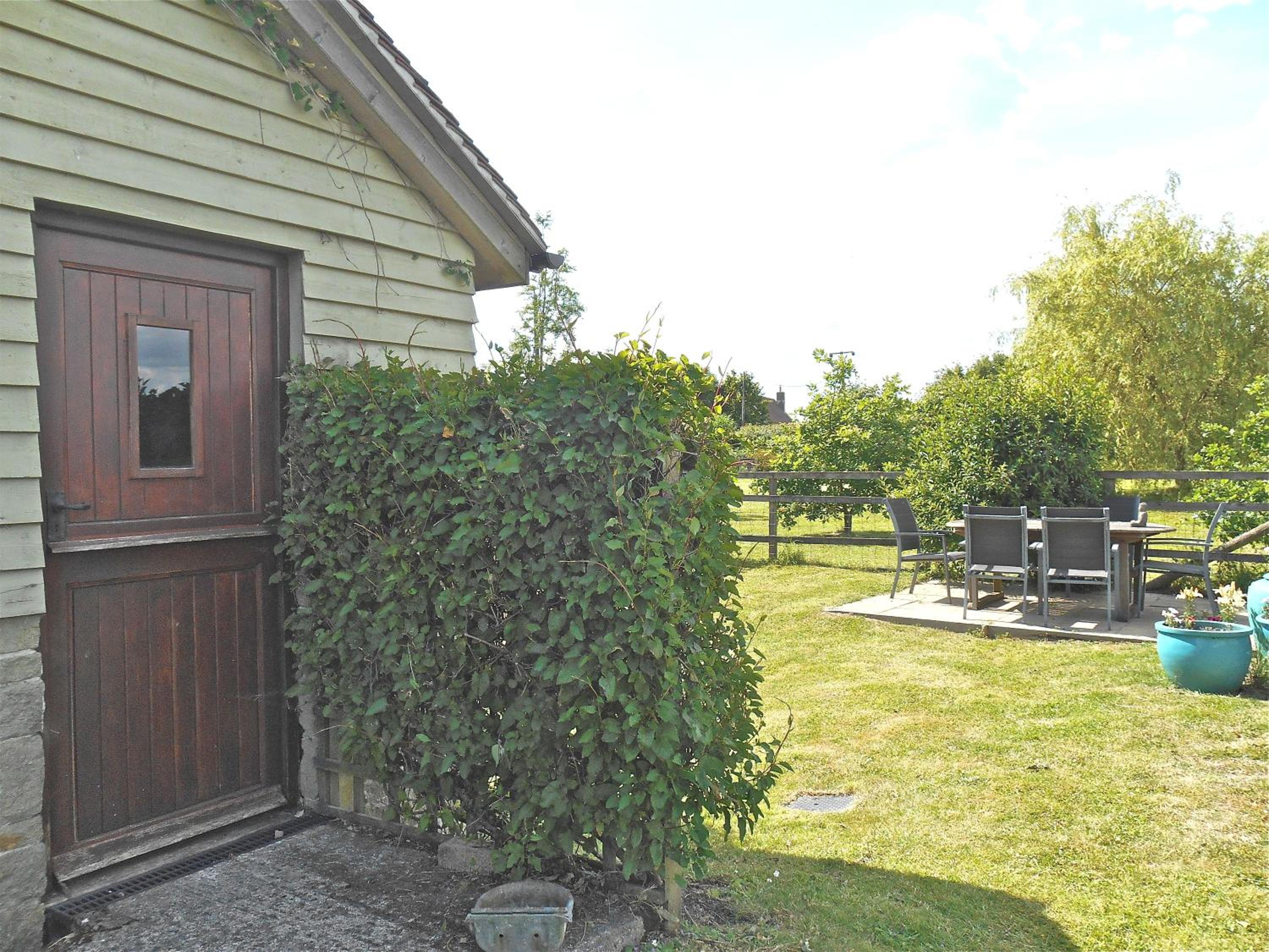 Two-Bedroom House photo 3