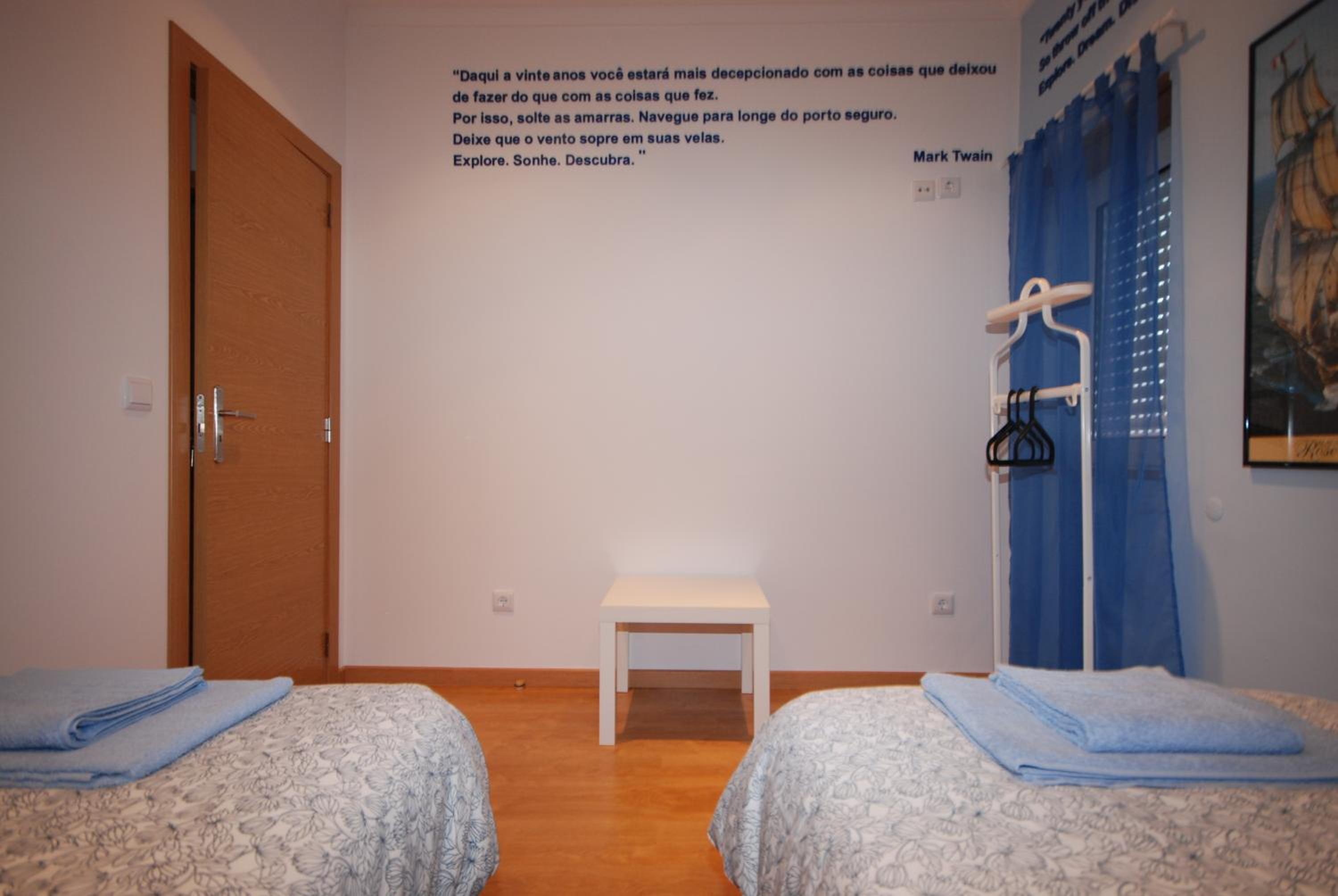 Twin Room with Shared Bathroom photo 3