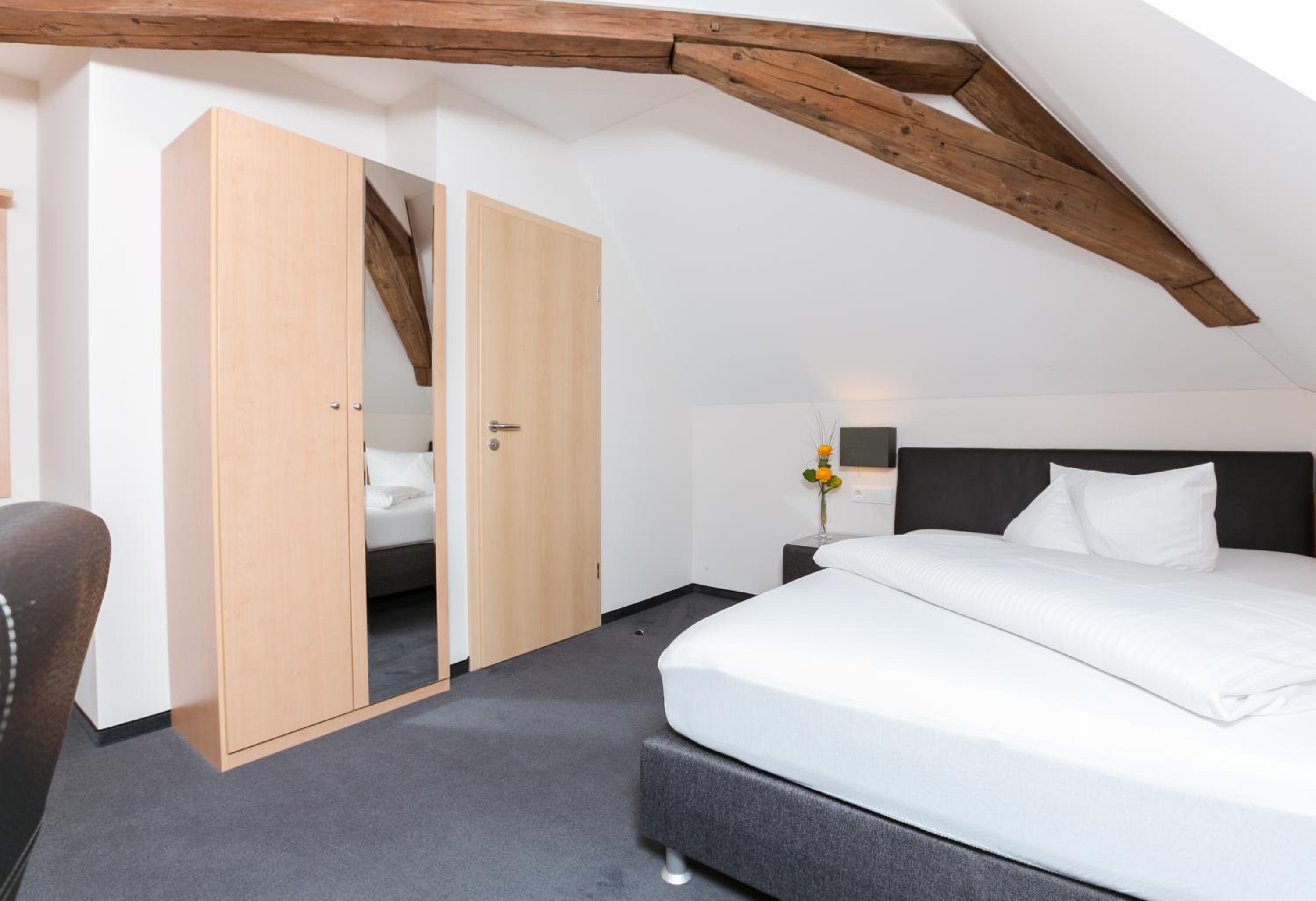 Deluxe Single Room