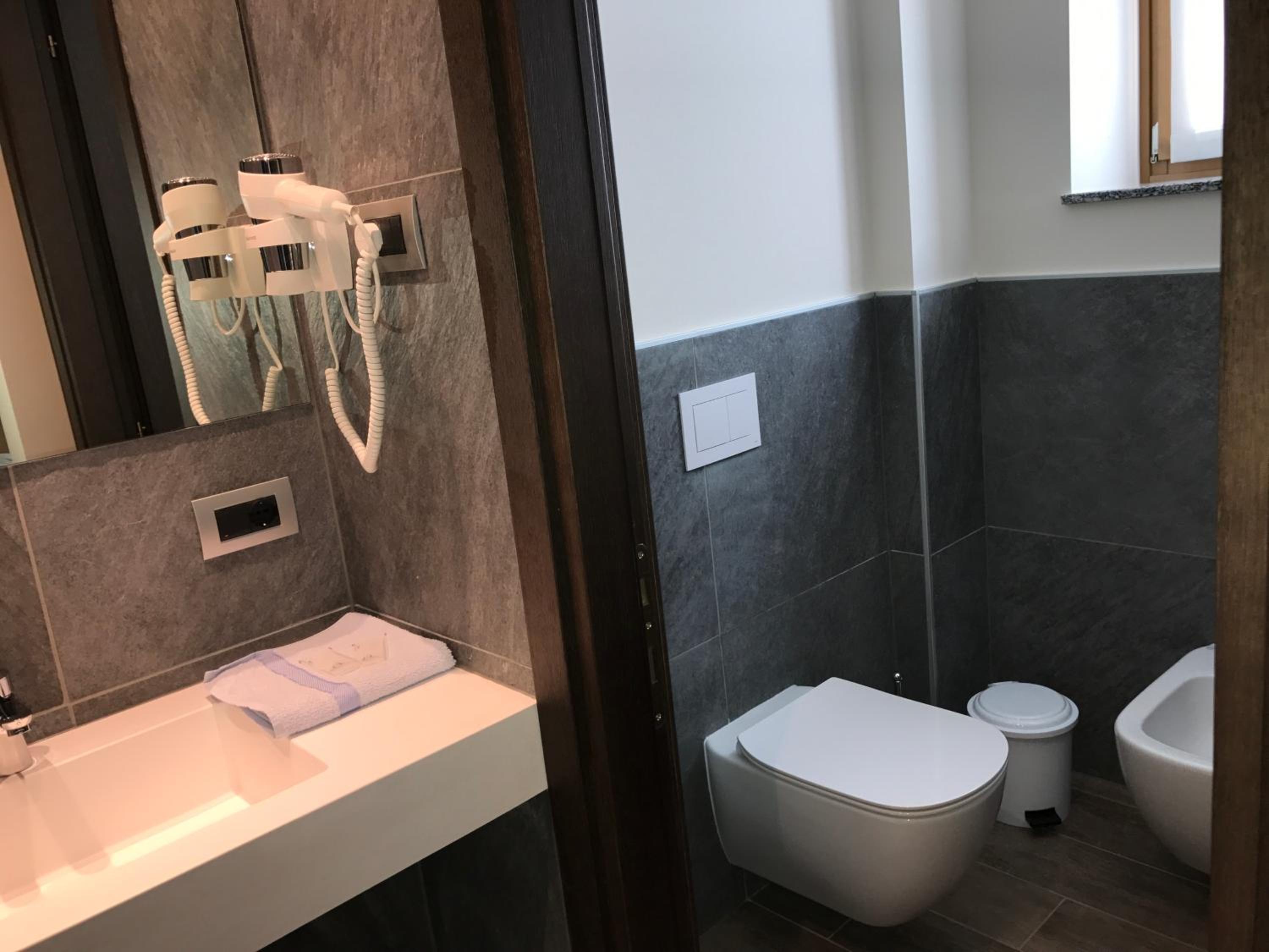Superior Triple Room - Photo 4