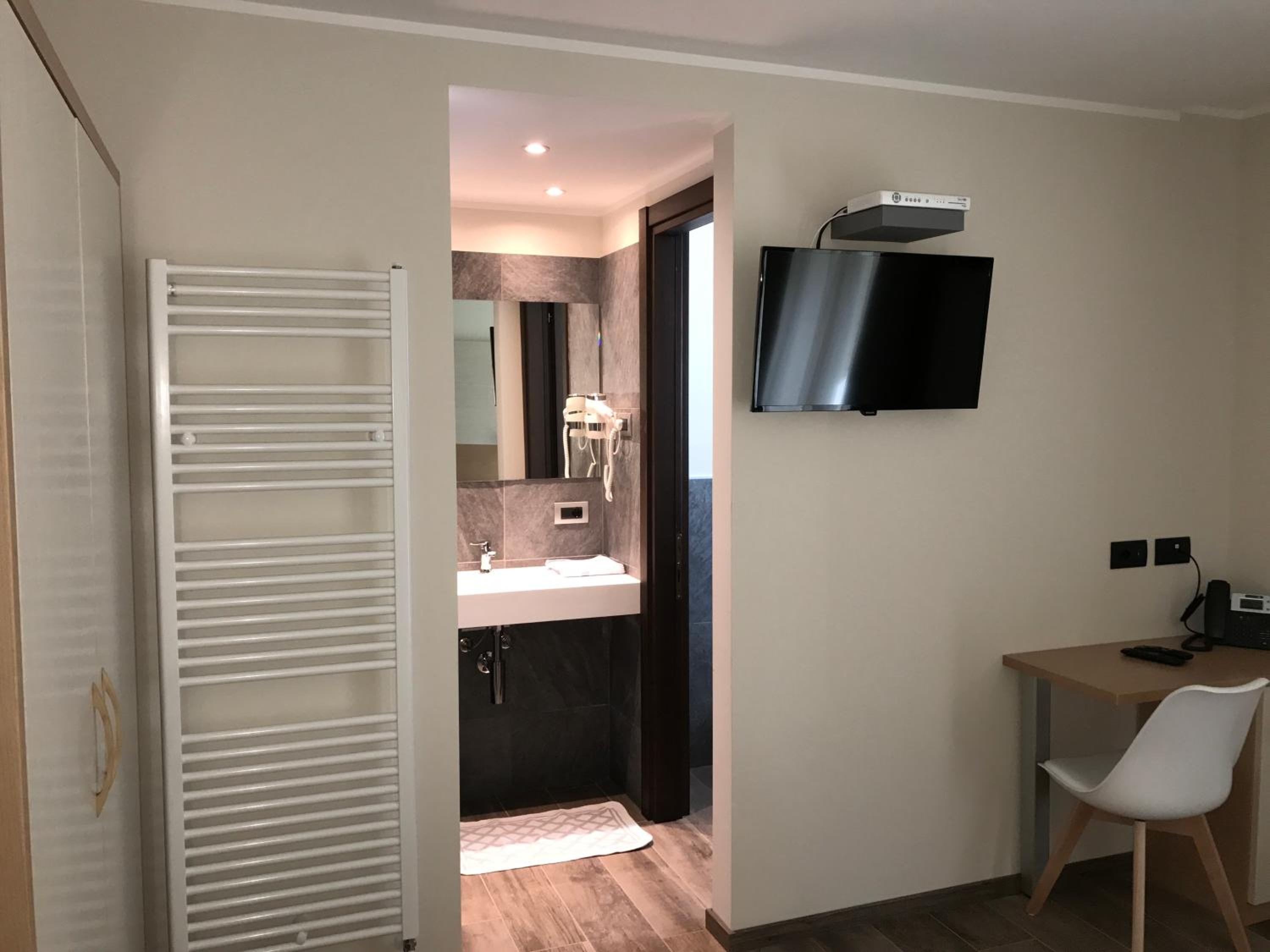 Superior Triple Room - Photo 3