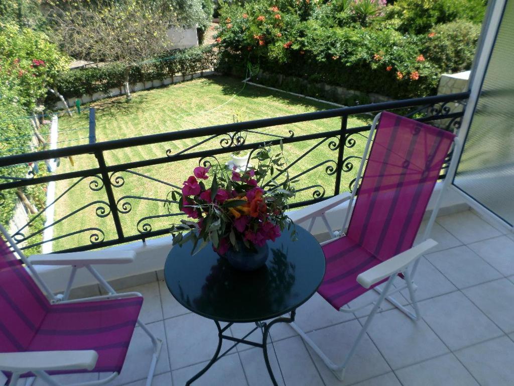 Apartment with Garden View photo 2