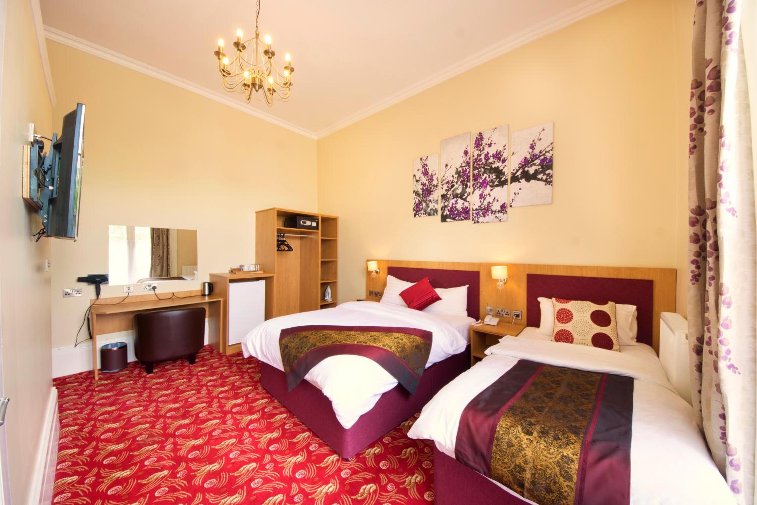 Double Room - Photo 2