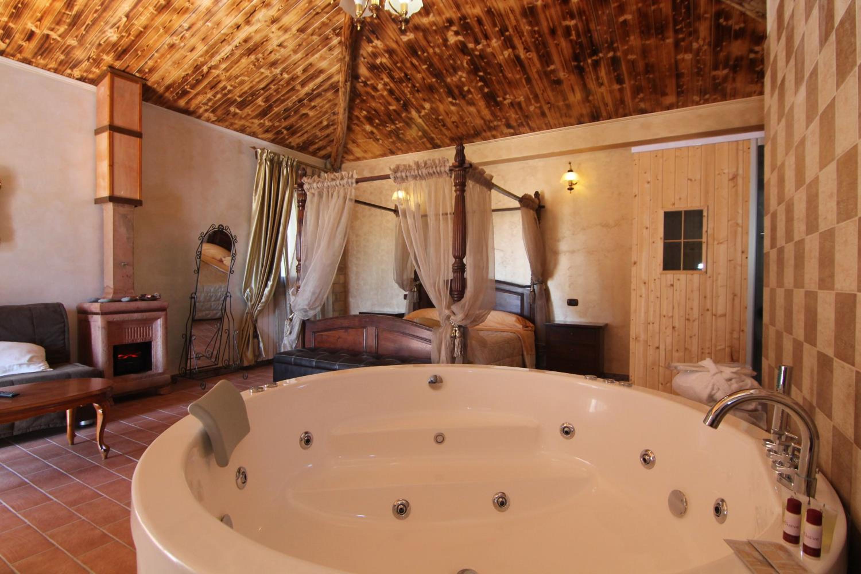 Imperial Suite - Photo 3