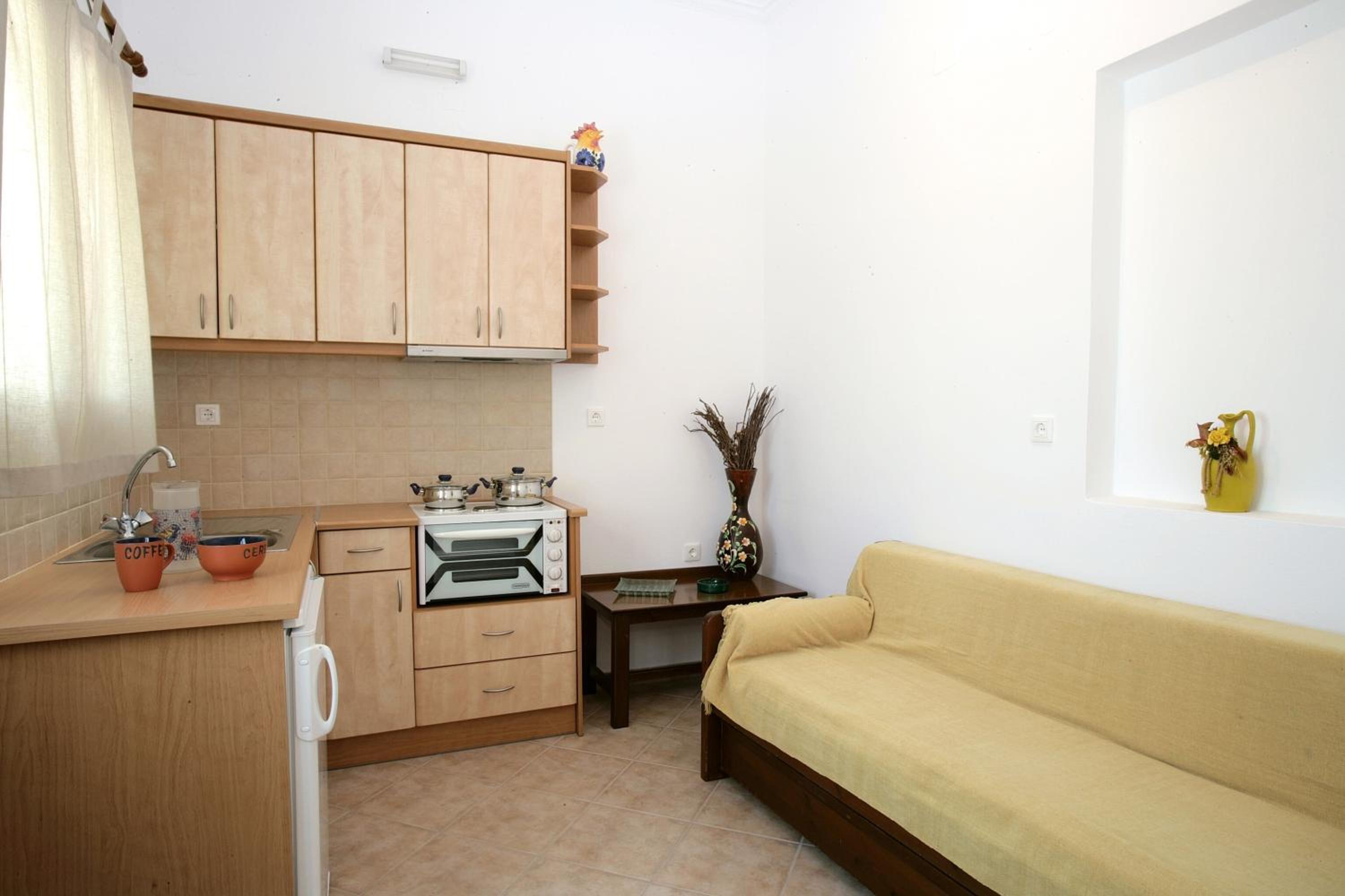 Standard Triple Studio - Photo 3