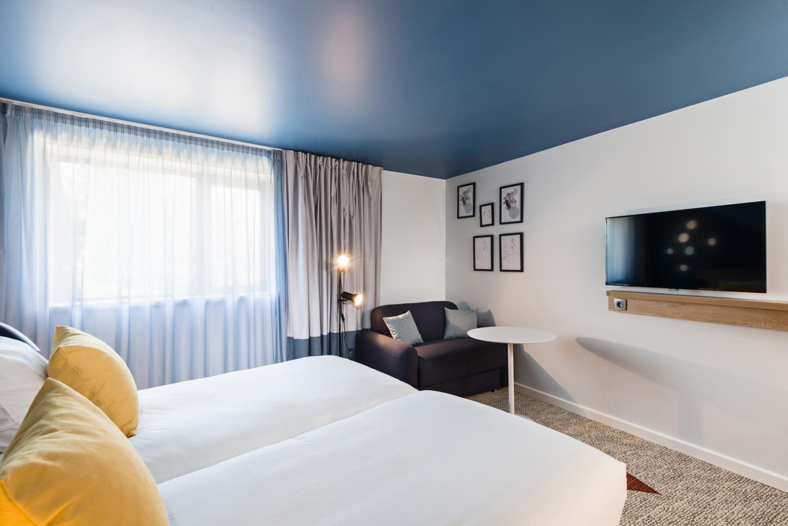 Superior Twin Room With Sofa Bed