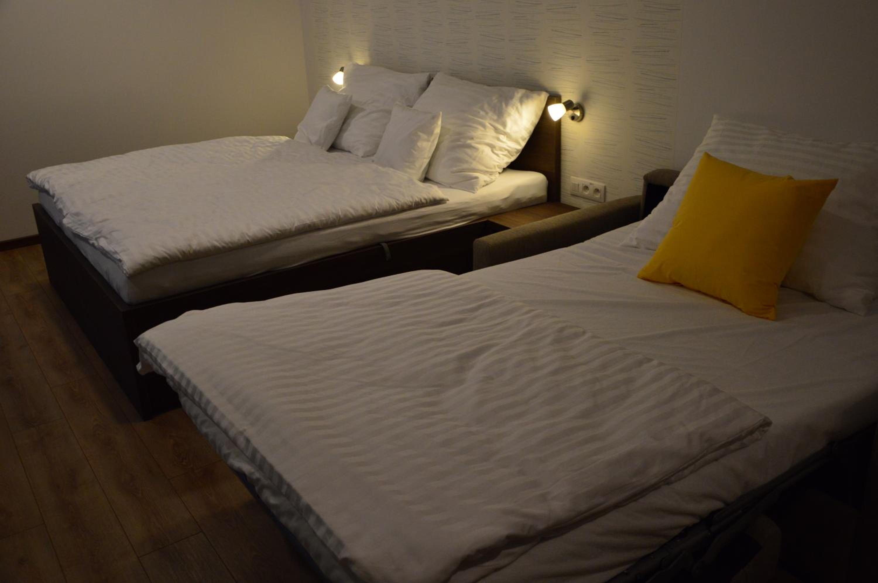 Studio Apartment - Photo 15